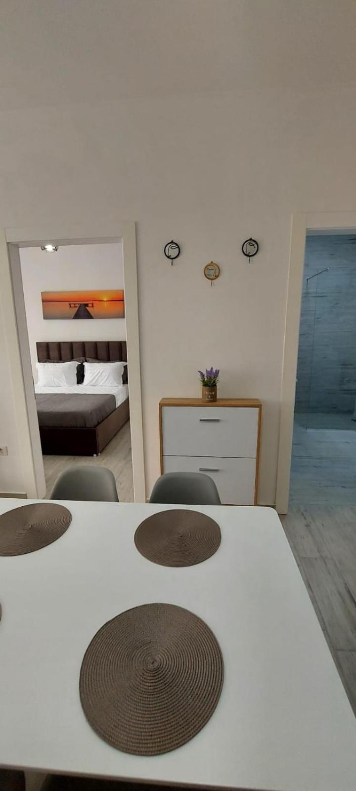 Vaso apartment, Qerret