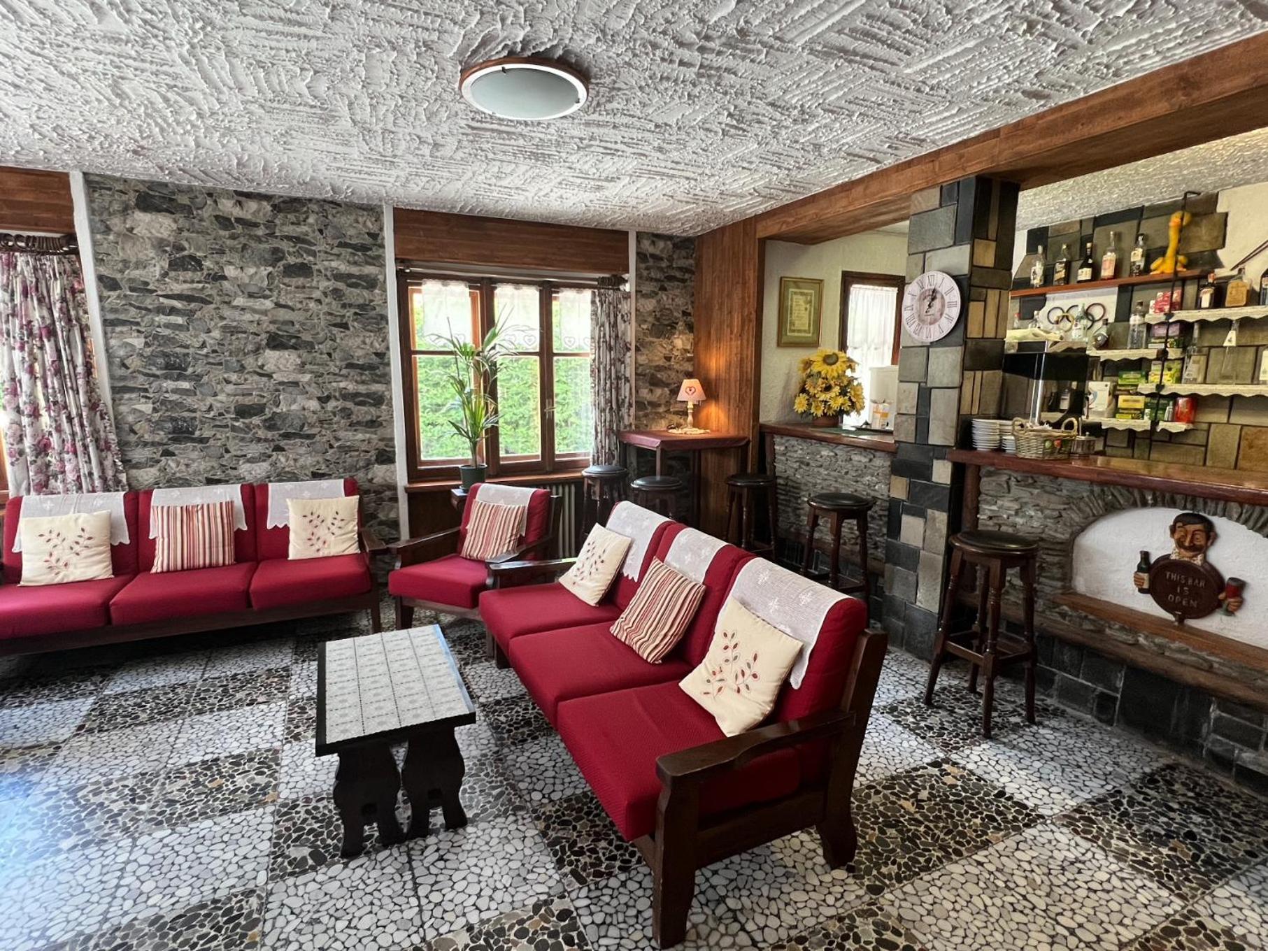 Hotel Villa Cary view 4