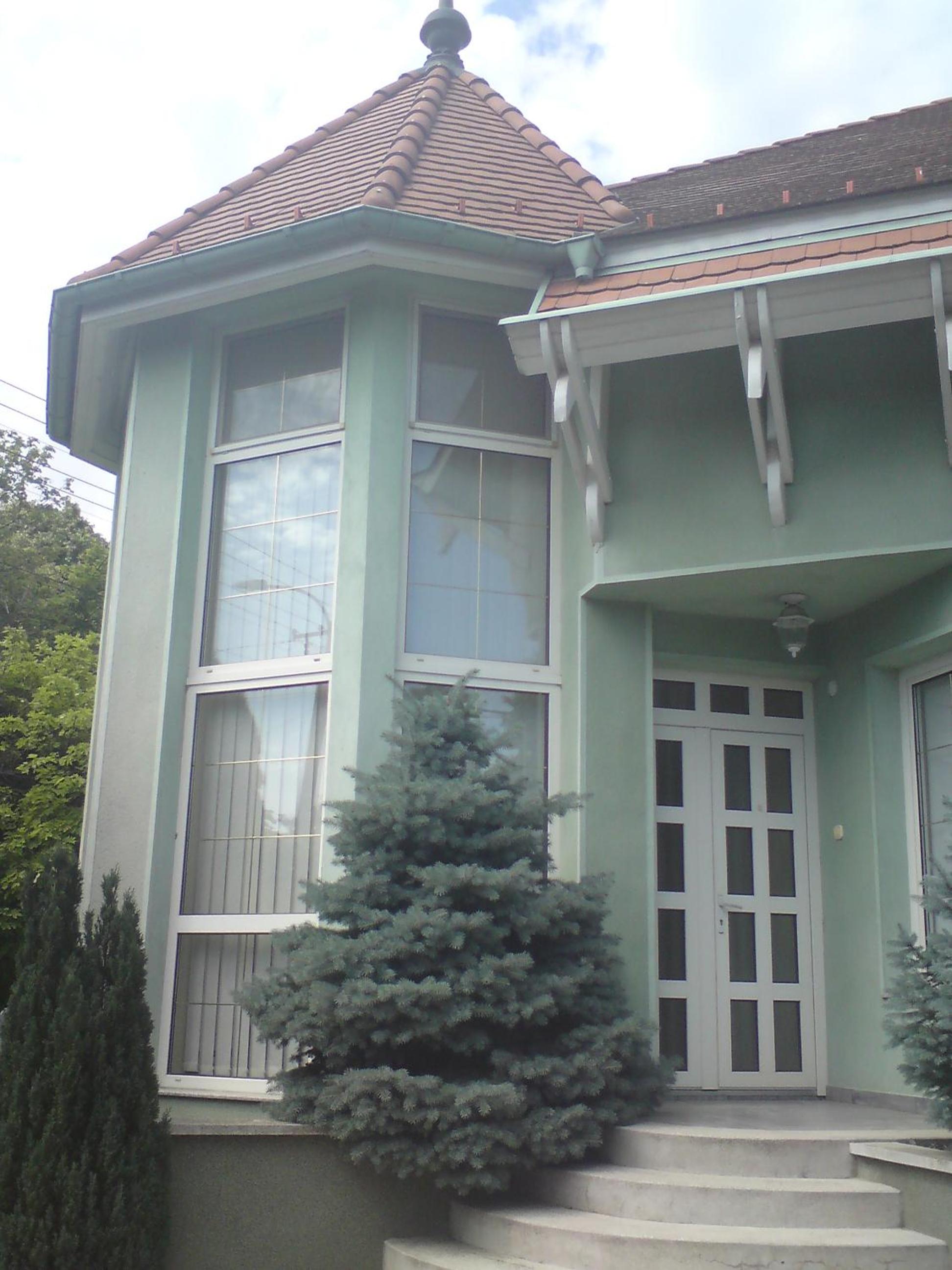 Enter Apartmanház