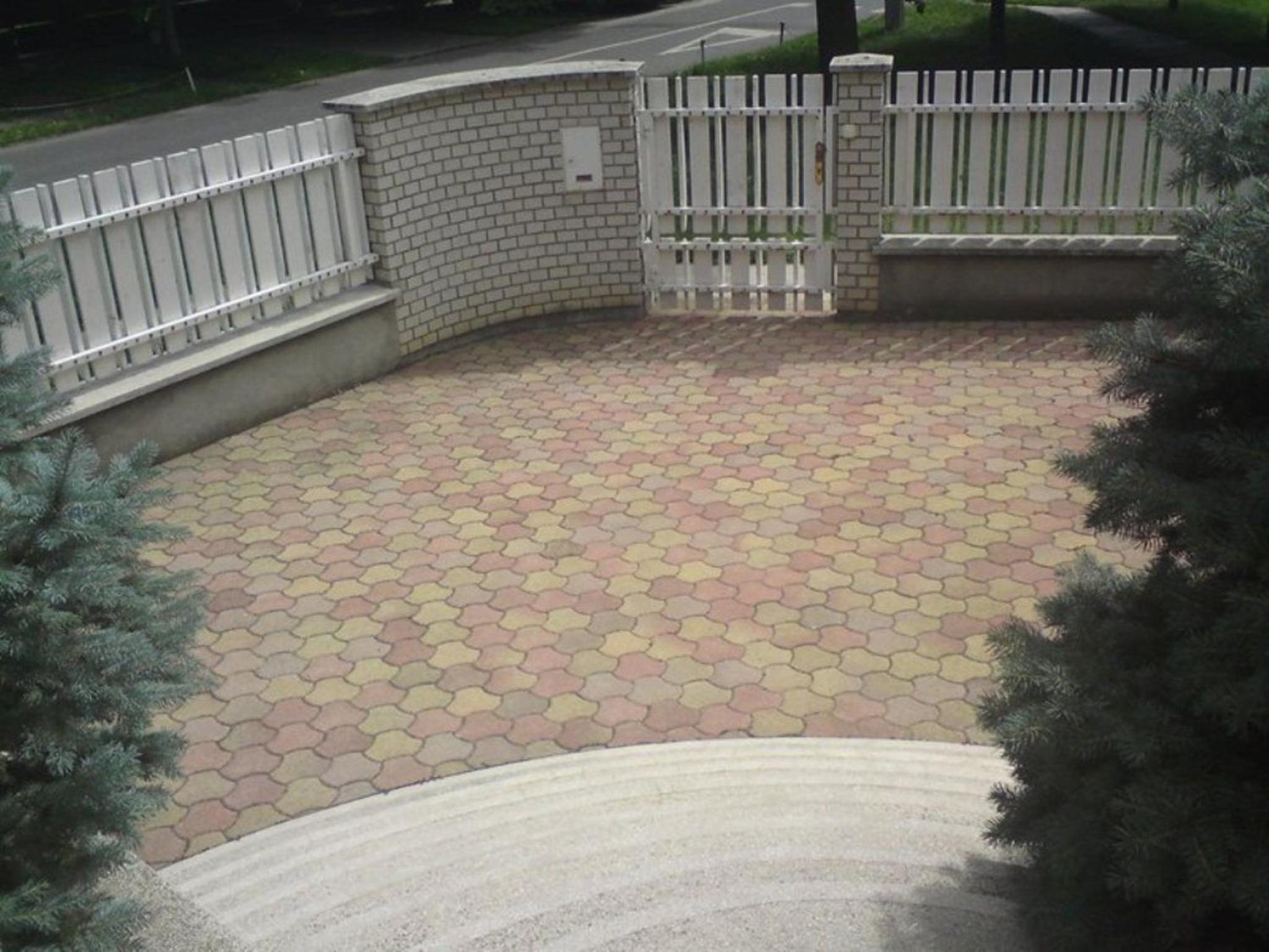 Enter Apartmanház