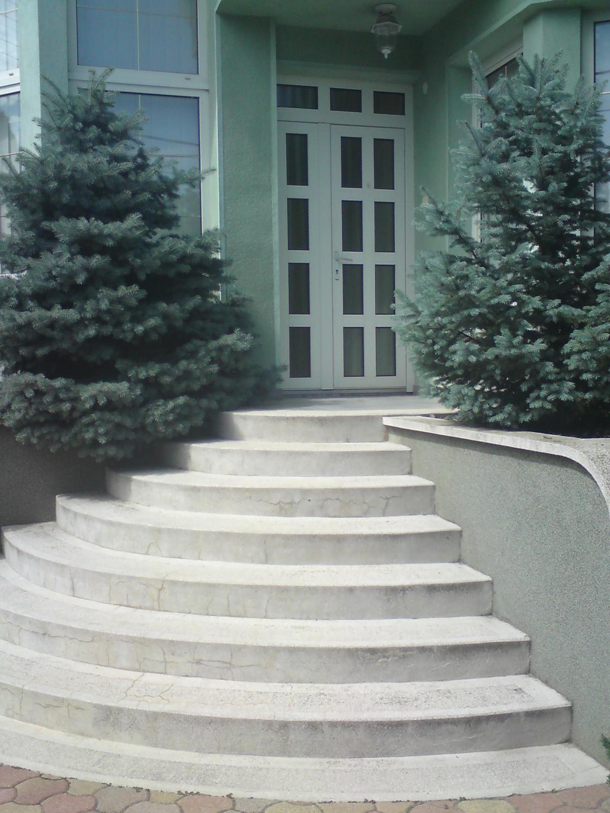 Enter Apartmanház