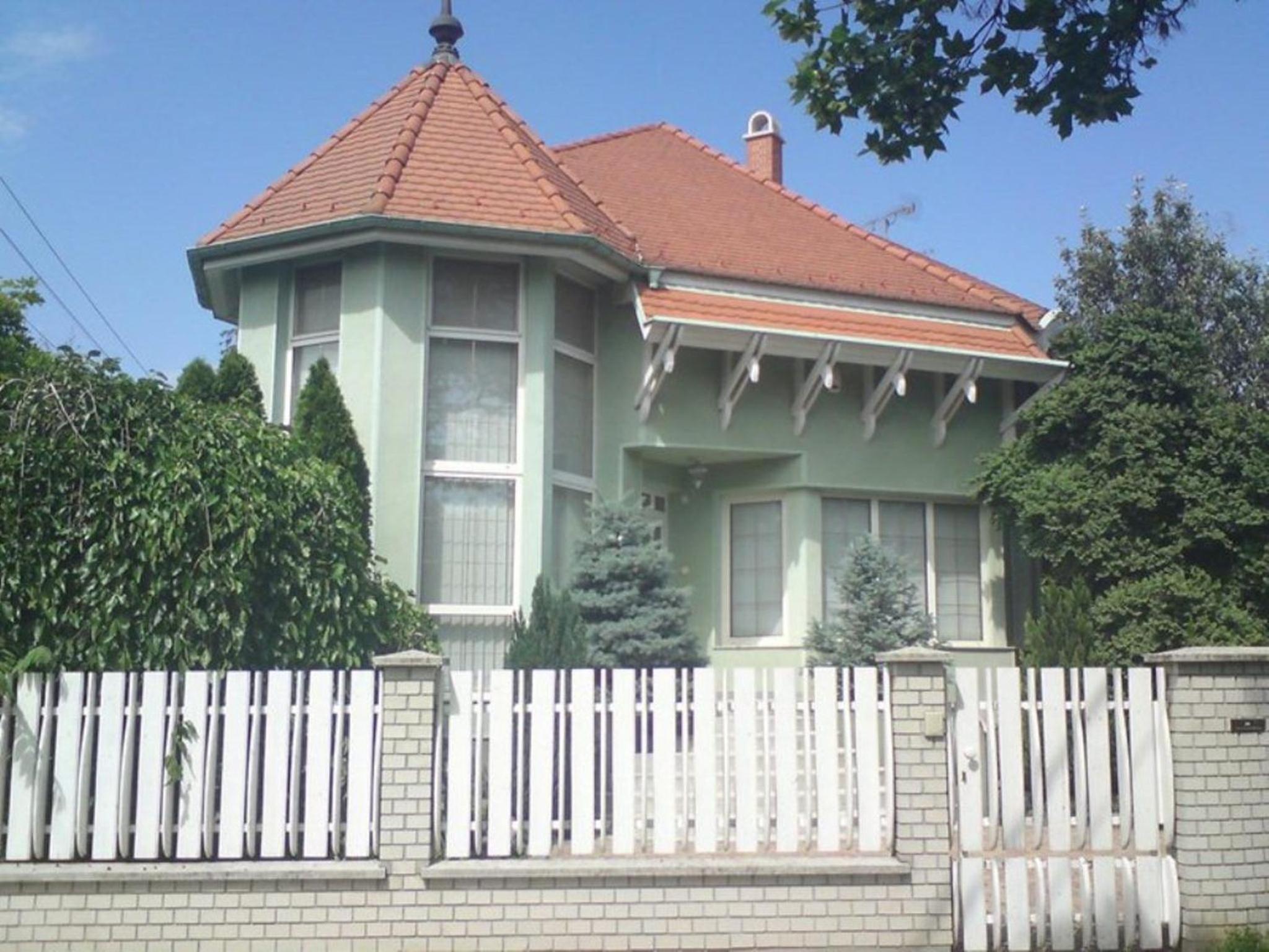 Enter Apartmanház
