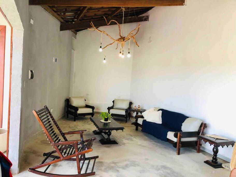 Nossa casa Milagres casa única com 8 suítes