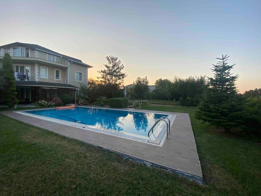 Villa Elegance