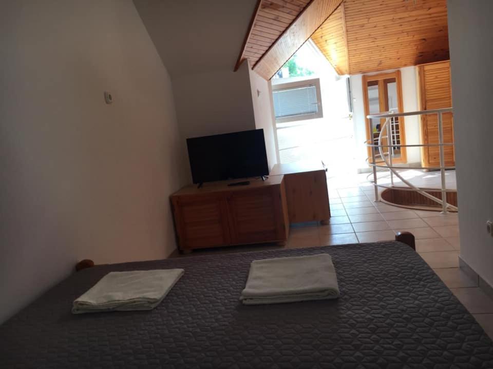 Enter Apartmanház