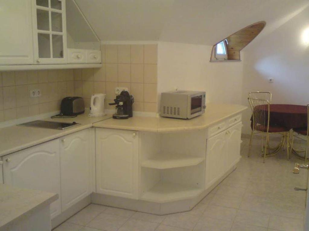 Enter Apartmanház