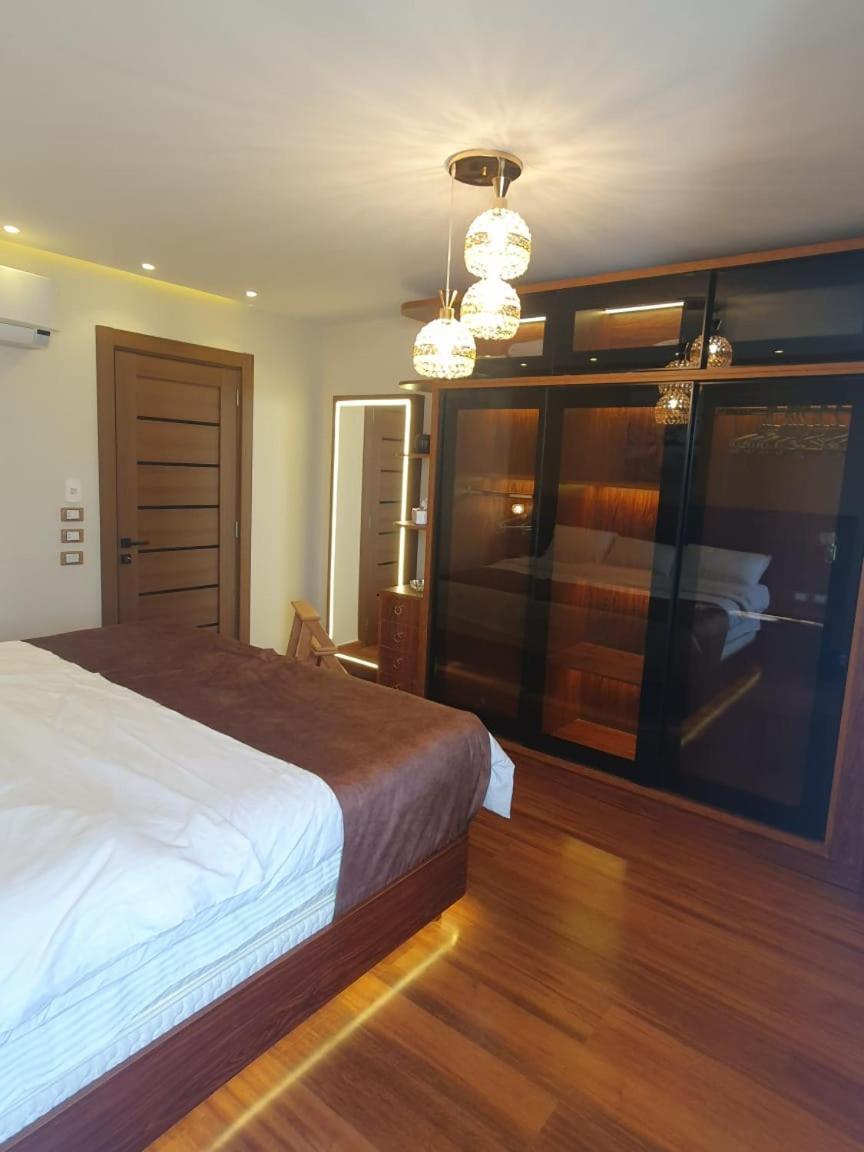 Luxury apartment with sea view