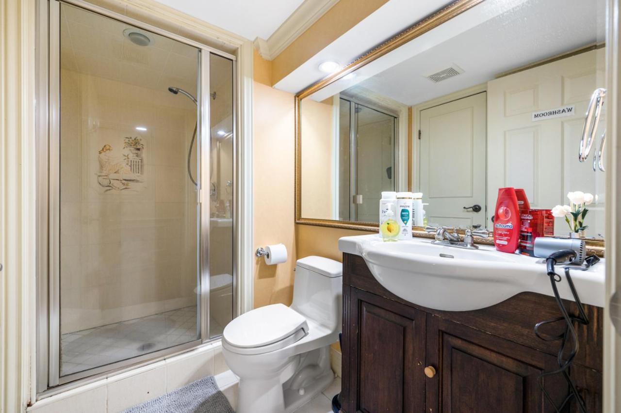 Charming Retreat on Cypress Street, Your Home Away from Home