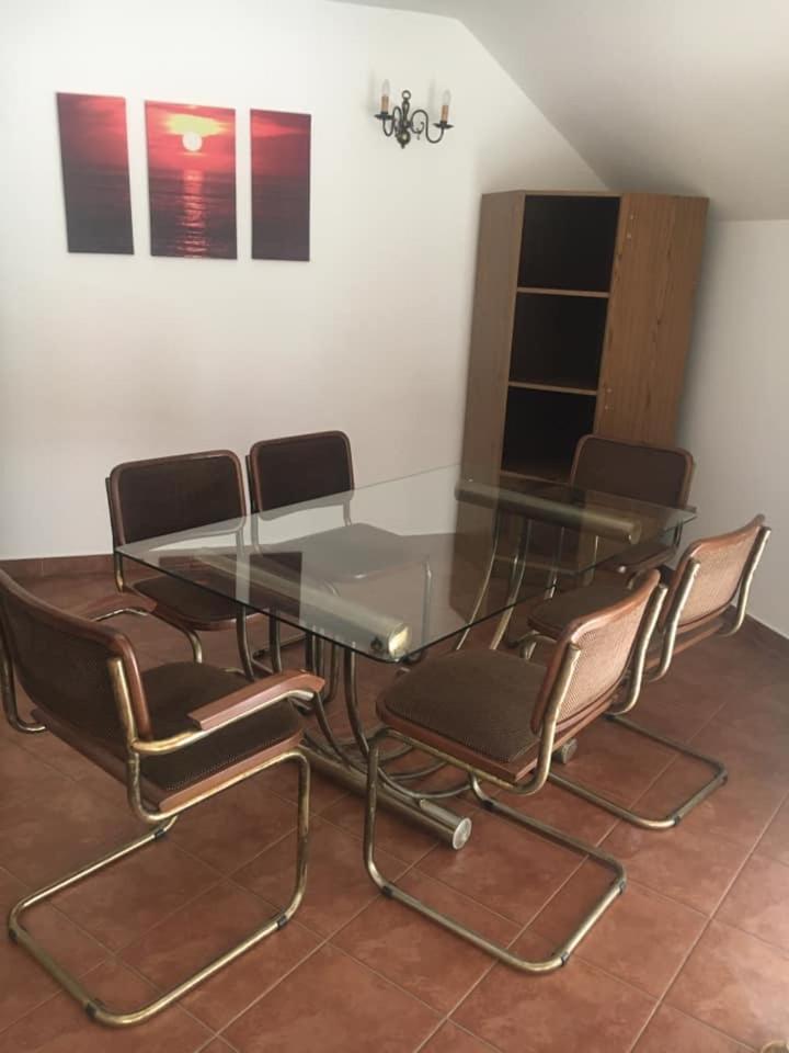 Enter Apartmanház