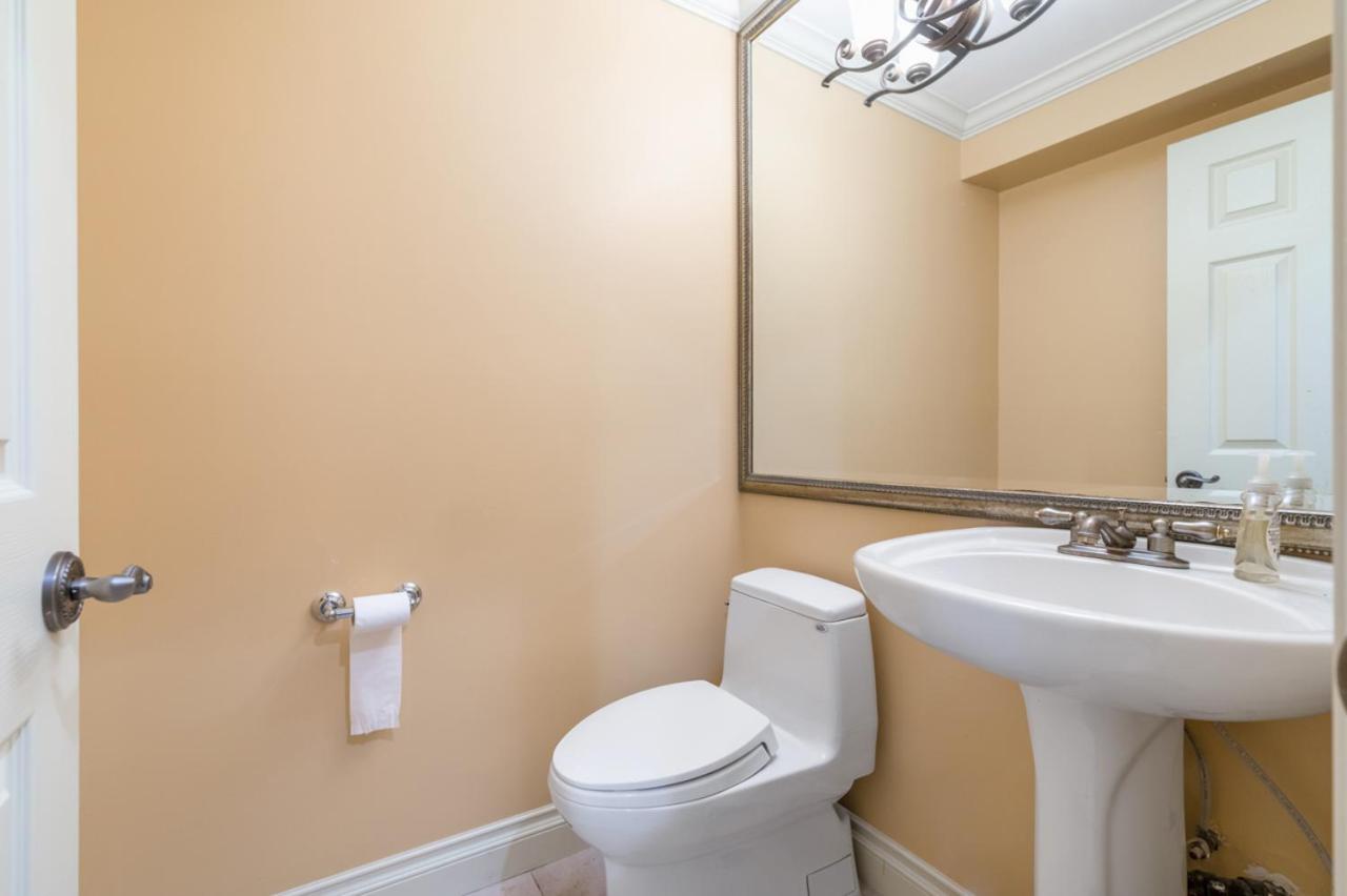 Charming Retreat on Cypress Street, Your Home Away from Home