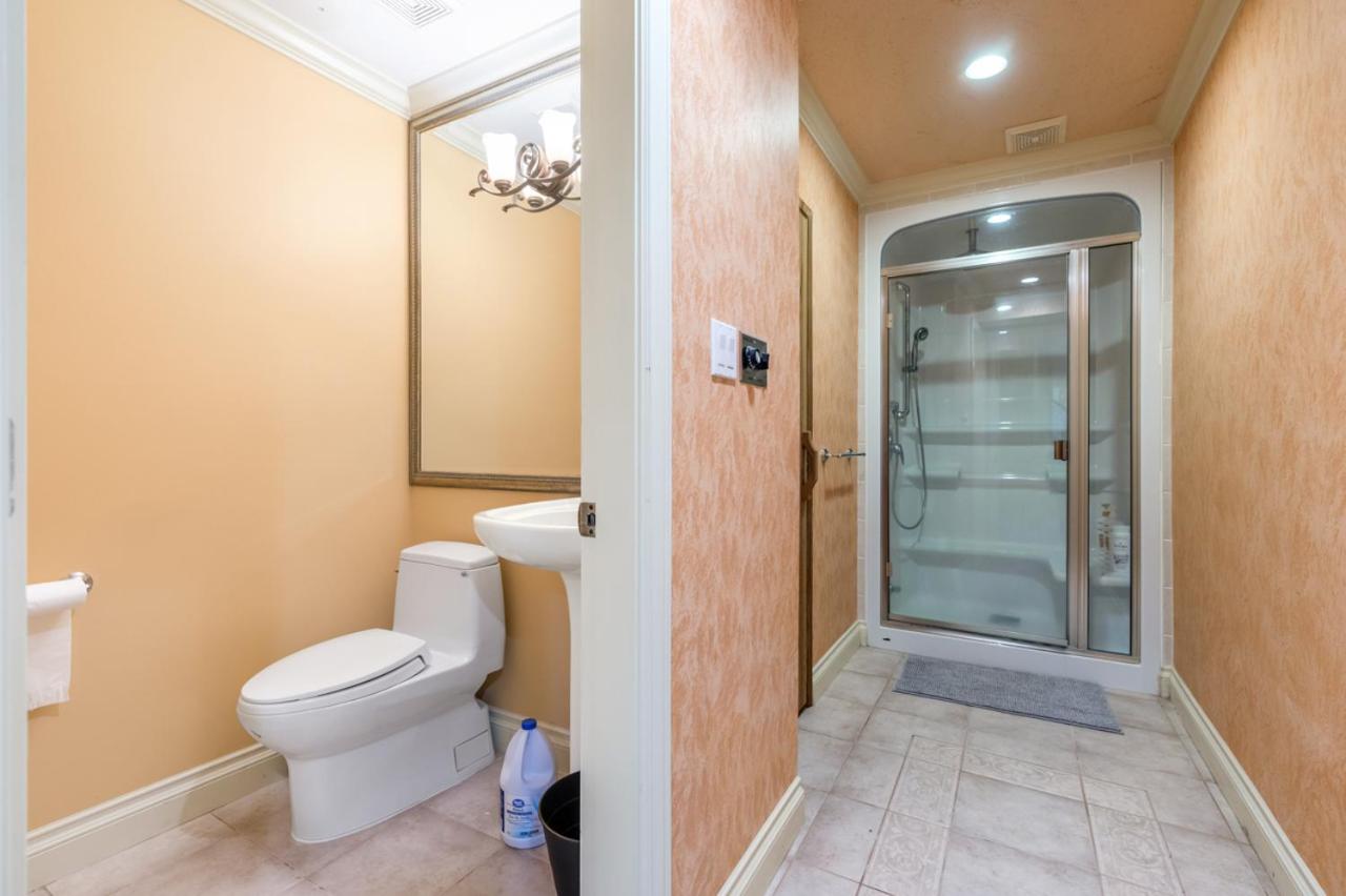 Charming Retreat on Cypress Street, Your Home Away from Home
