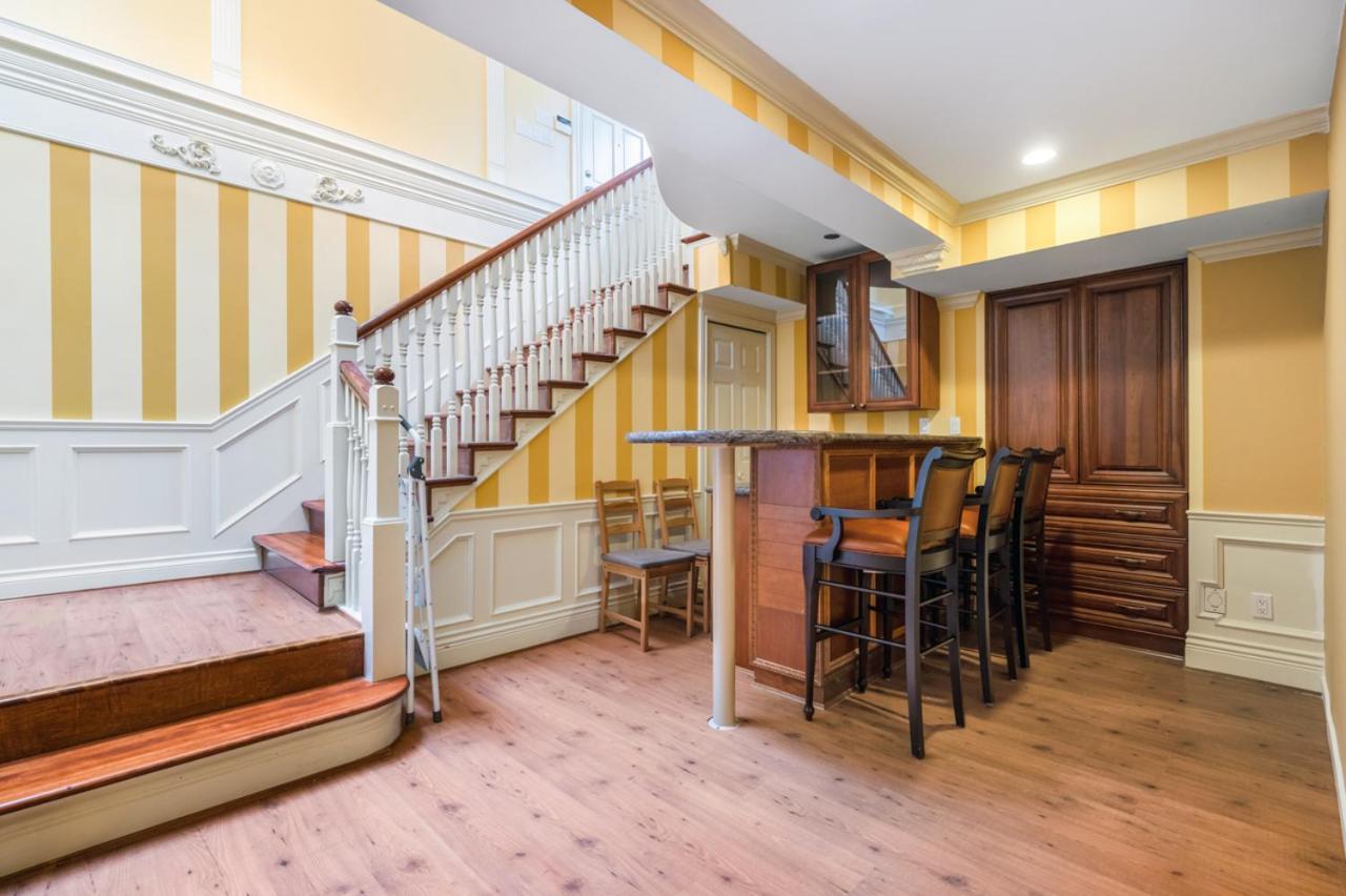 Charming Retreat on Cypress Street, Your Home Away from Home