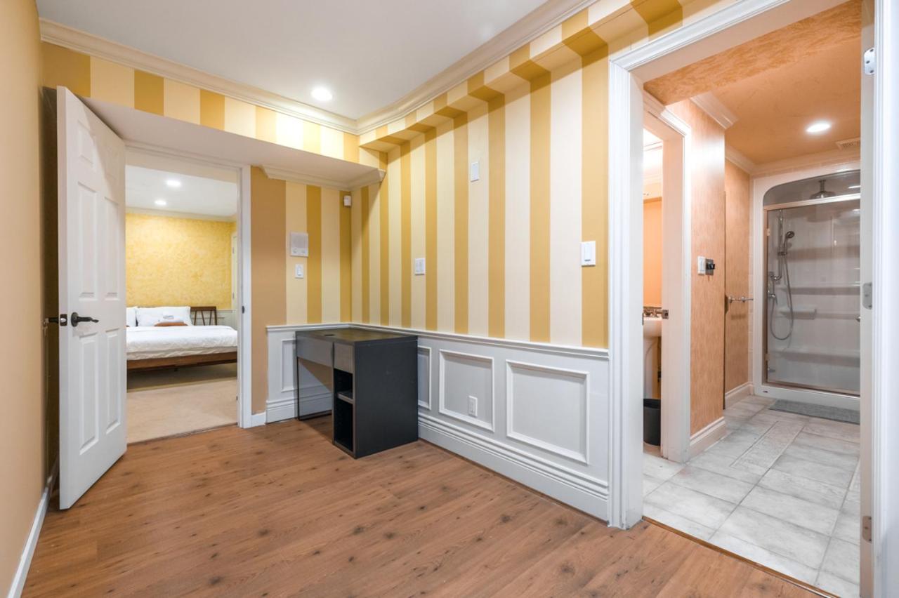 Charming Retreat on Cypress Street, Your Home Away from Home