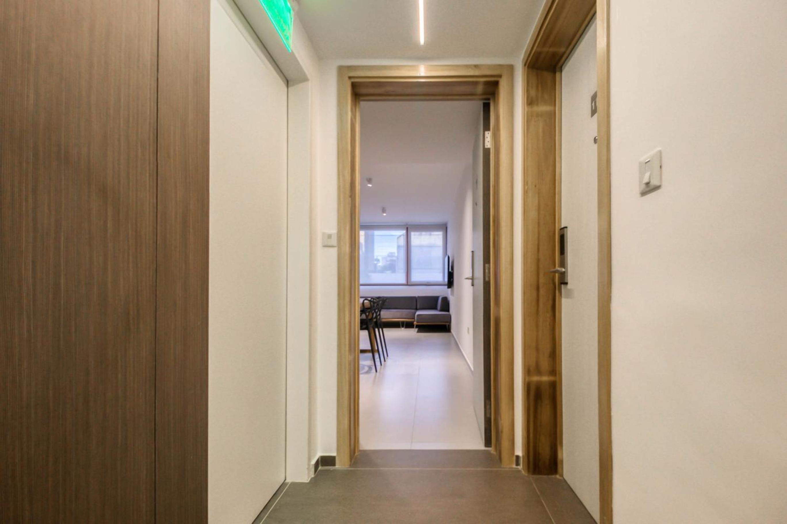 Departamentos Modernos 1 Dormitorio y Monoambiente con cochera