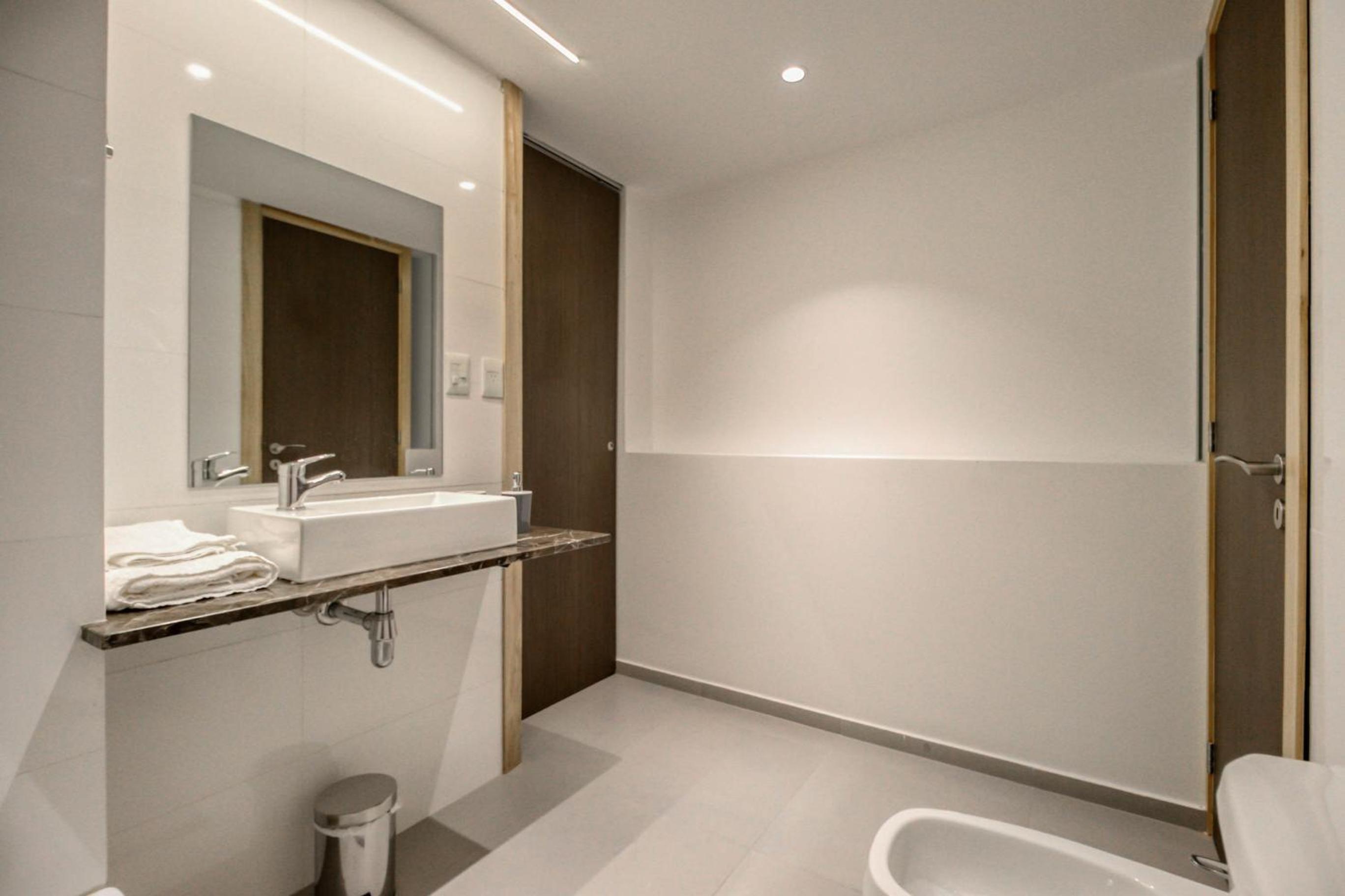 Departamentos Modernos 1 Dormitorio y Monoambiente con cochera