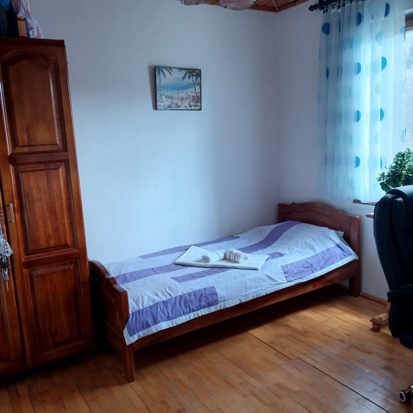 Seosko domaćinstvo Preslo view 2