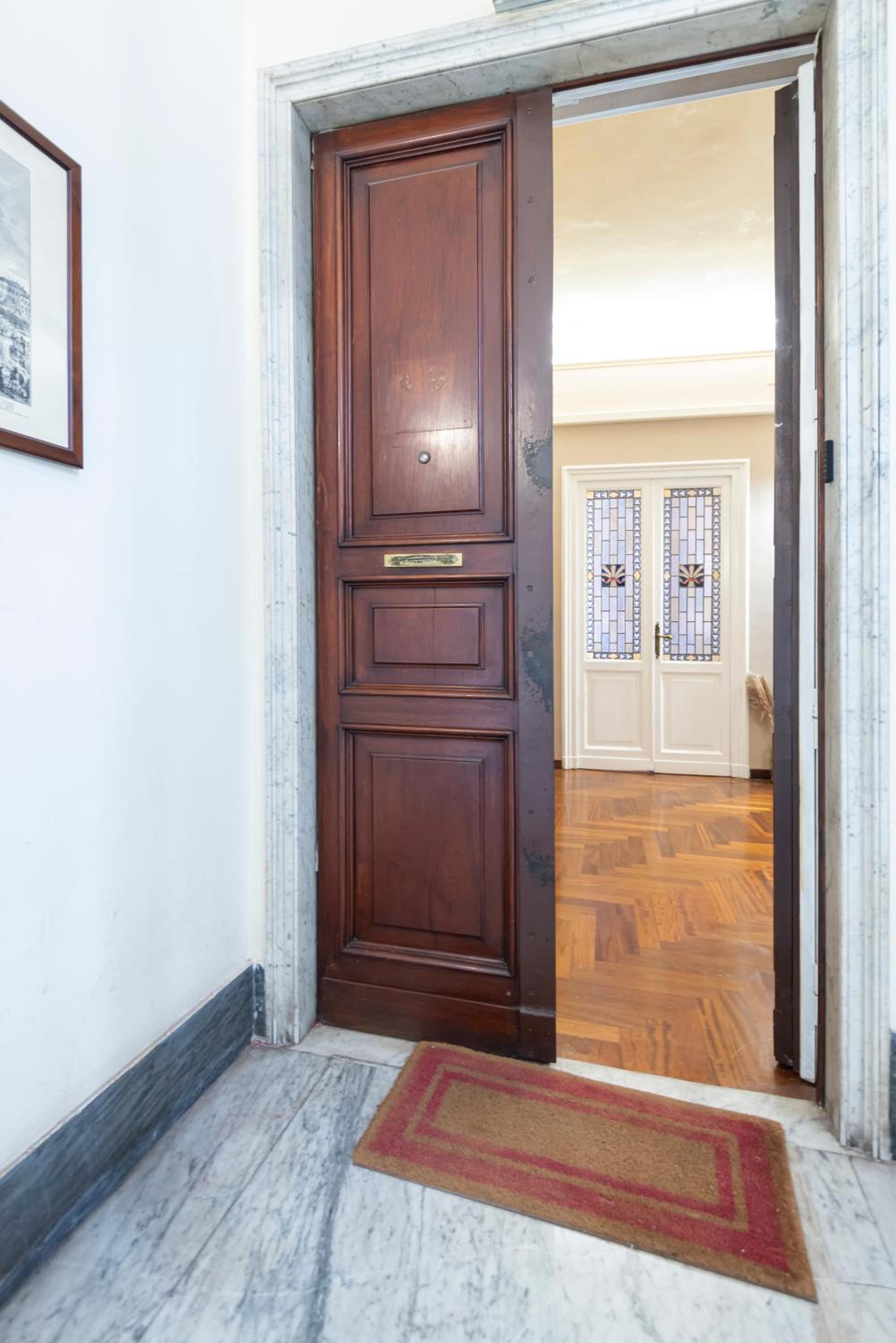 AMOE - Eleganza e Storia nel Cuore di Roma