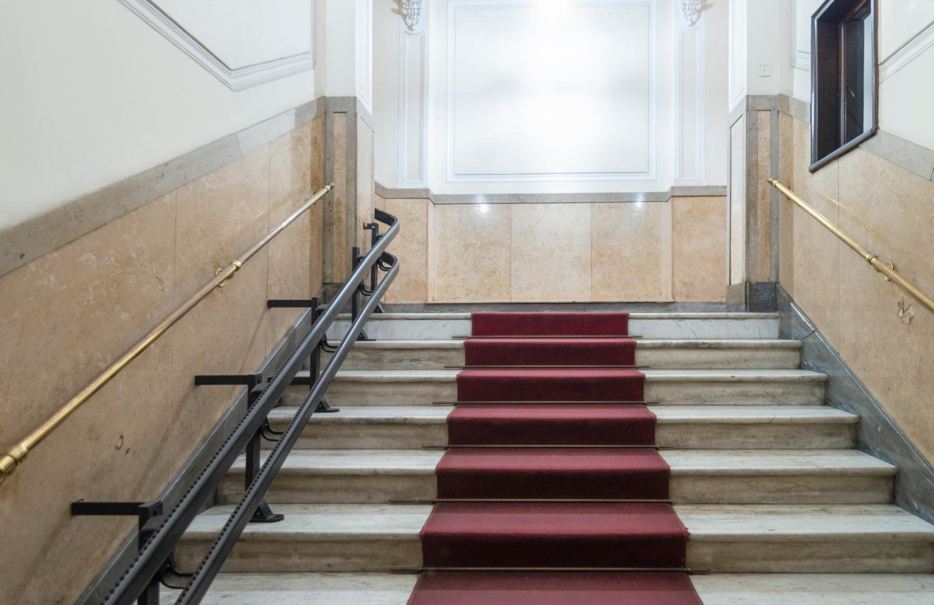 AMOE - Eleganza e Storia nel Cuore di Roma