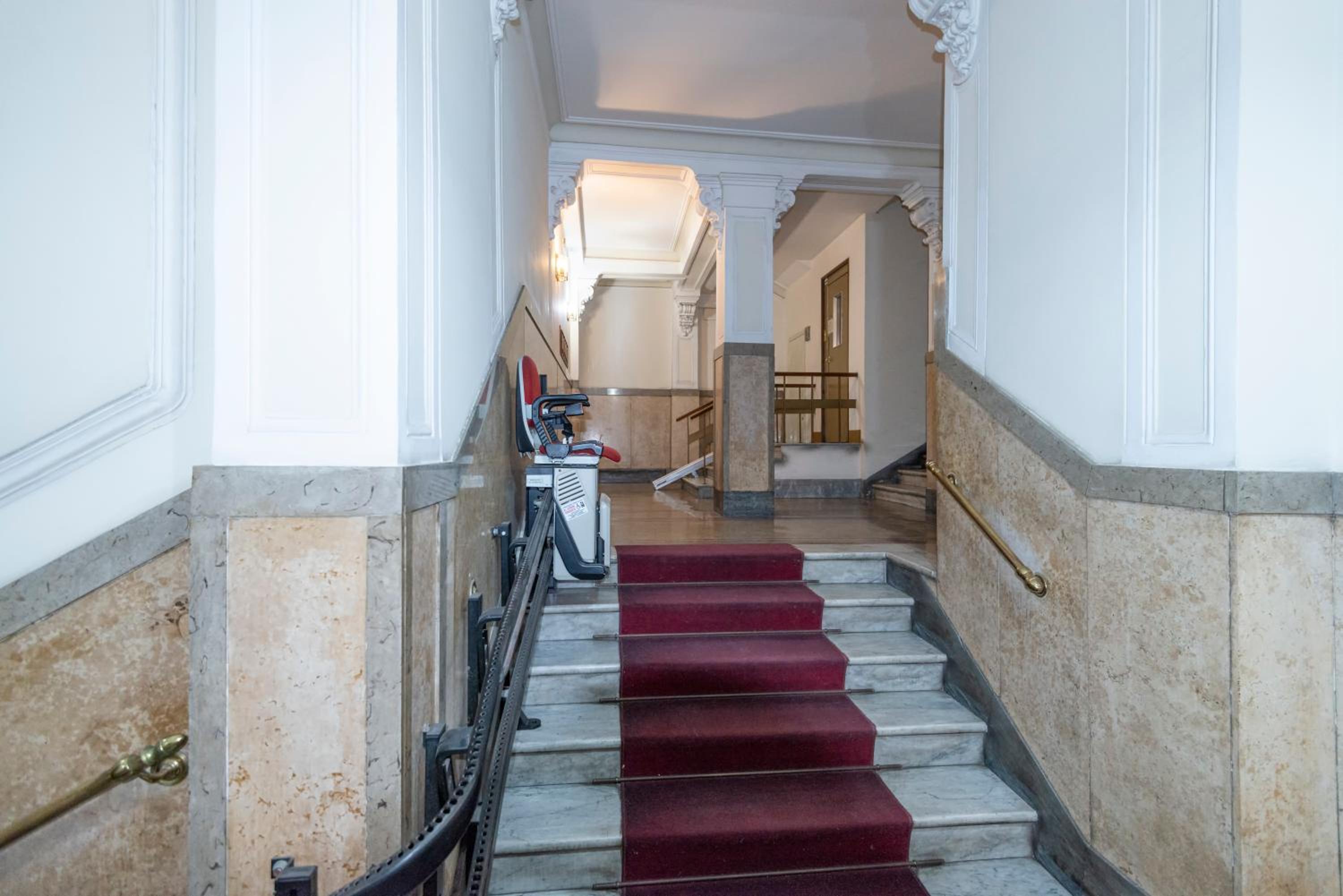AMOE - Eleganza e Storia nel Cuore di Roma