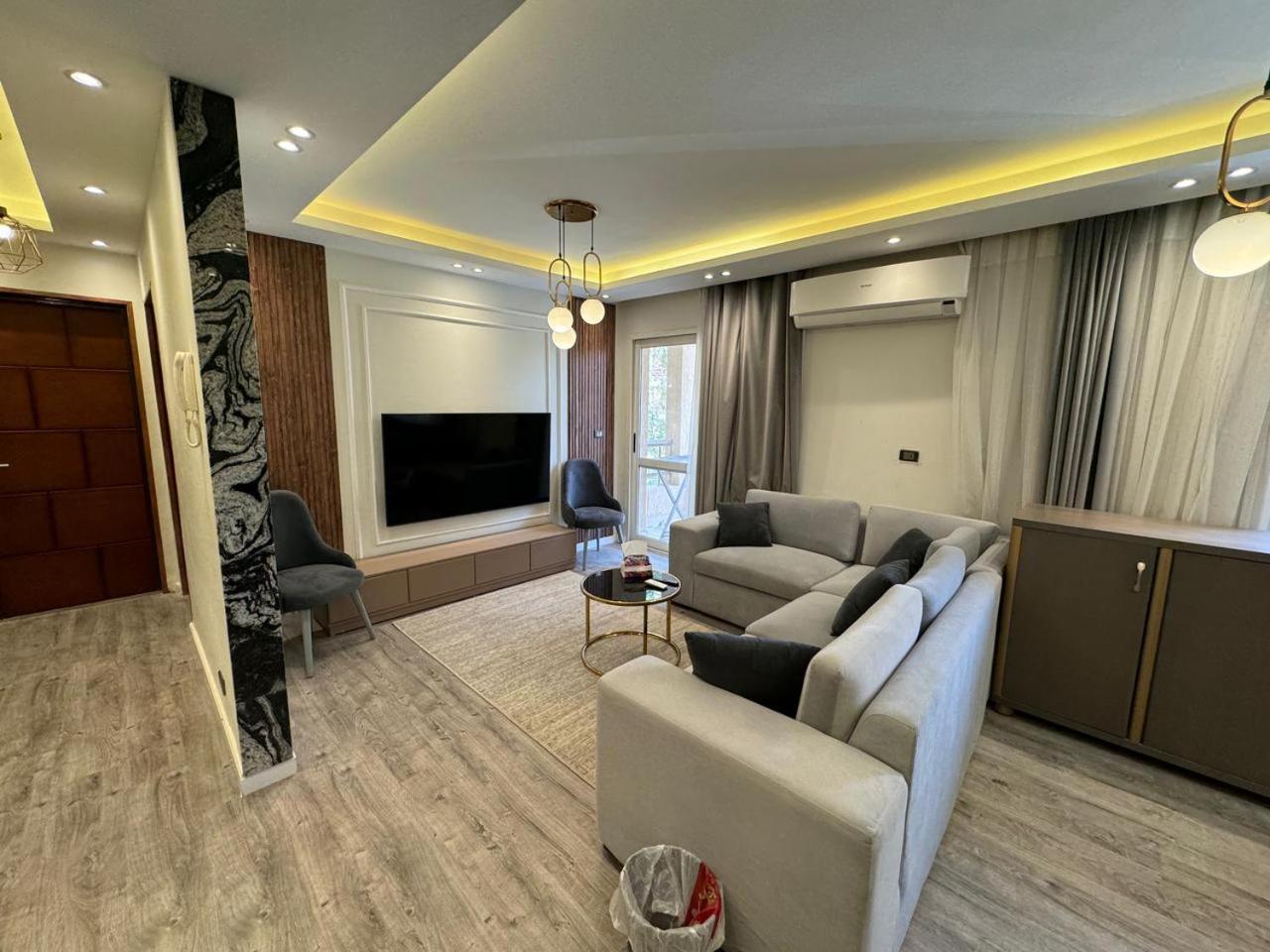 Ultra modern & cozy 2BD apartment view 3