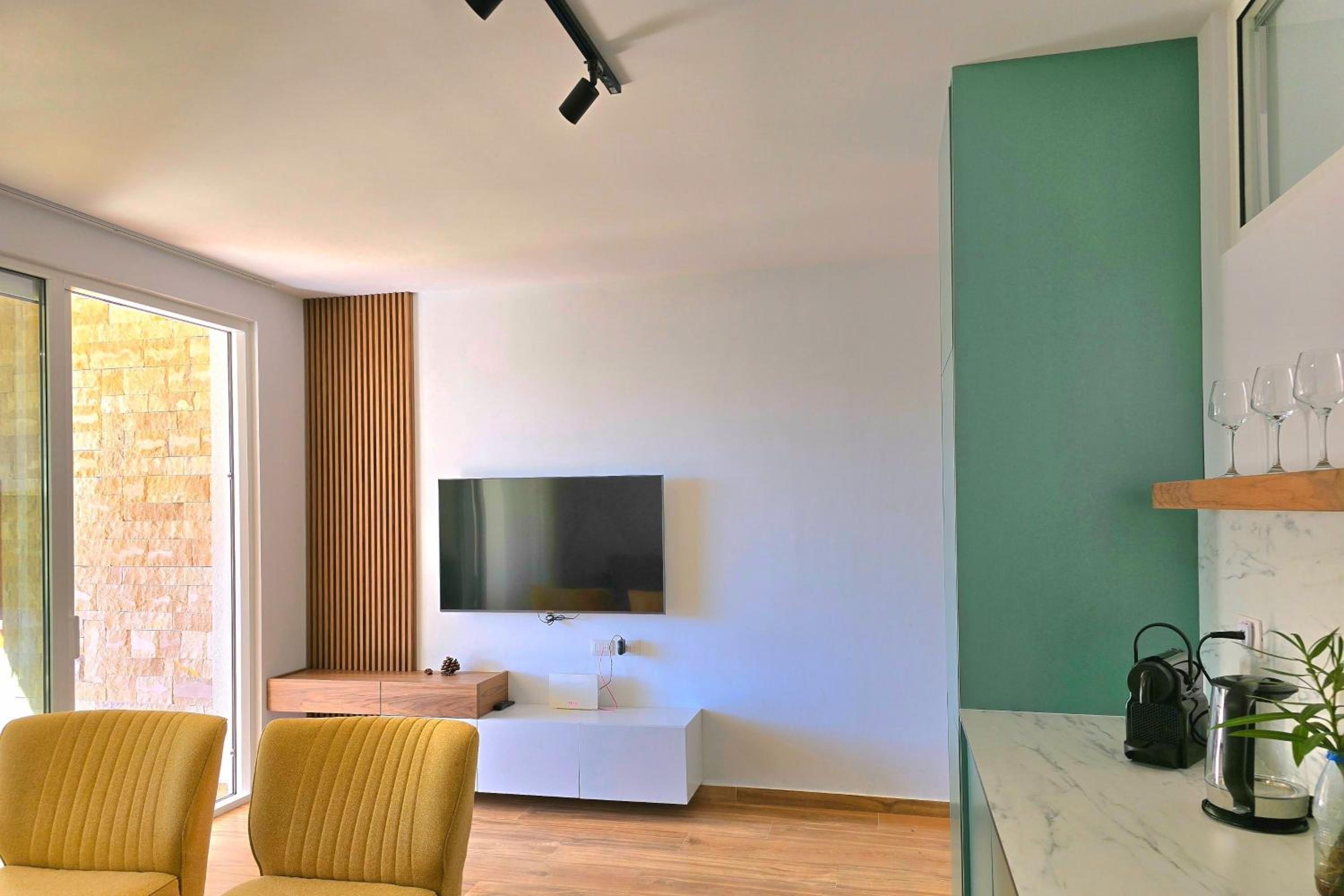Aqua Bliss Apartment 296 - Happy Rentals