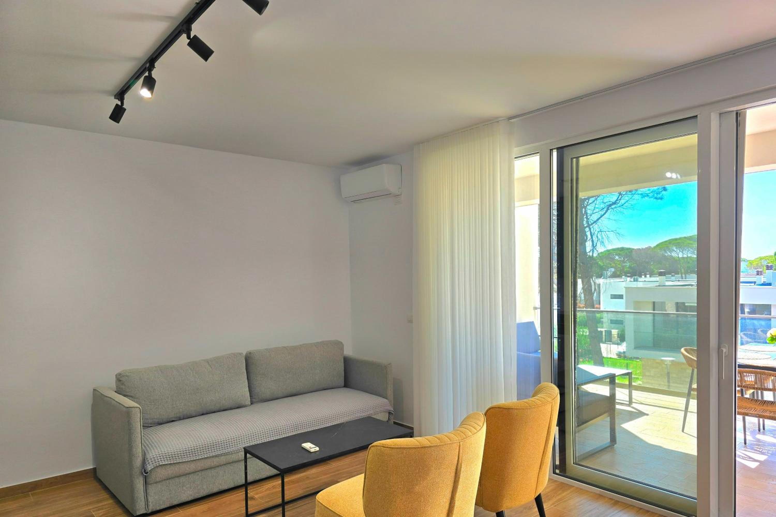 Aqua Bliss Apartment 296 - Happy Rentals