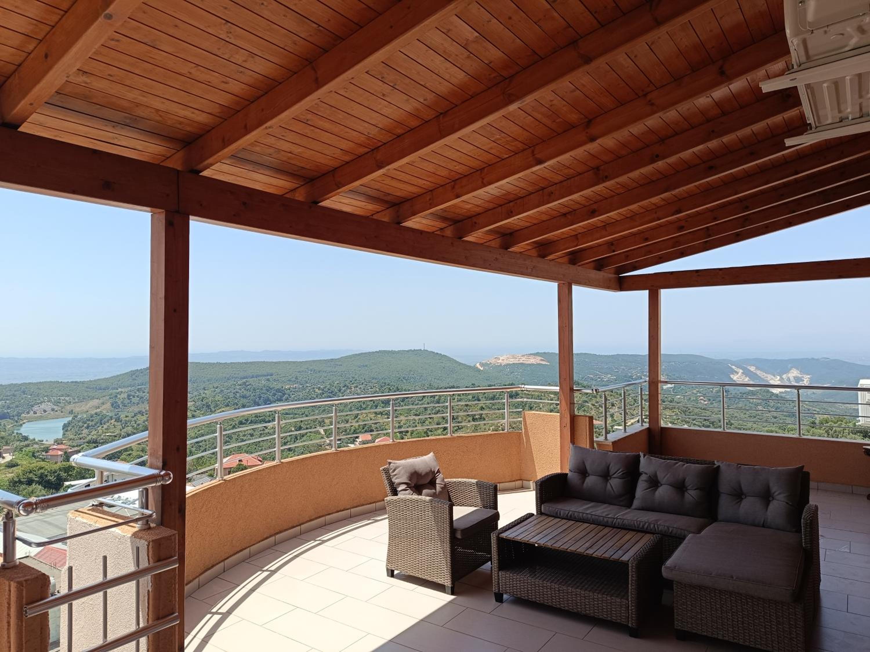 Panoramic Krujë Escape BAMI
