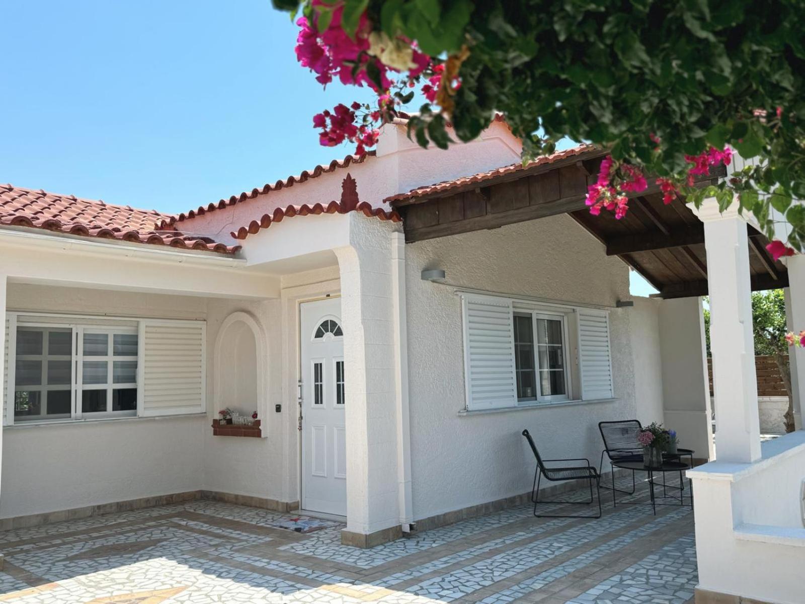 Nereid Bungalow