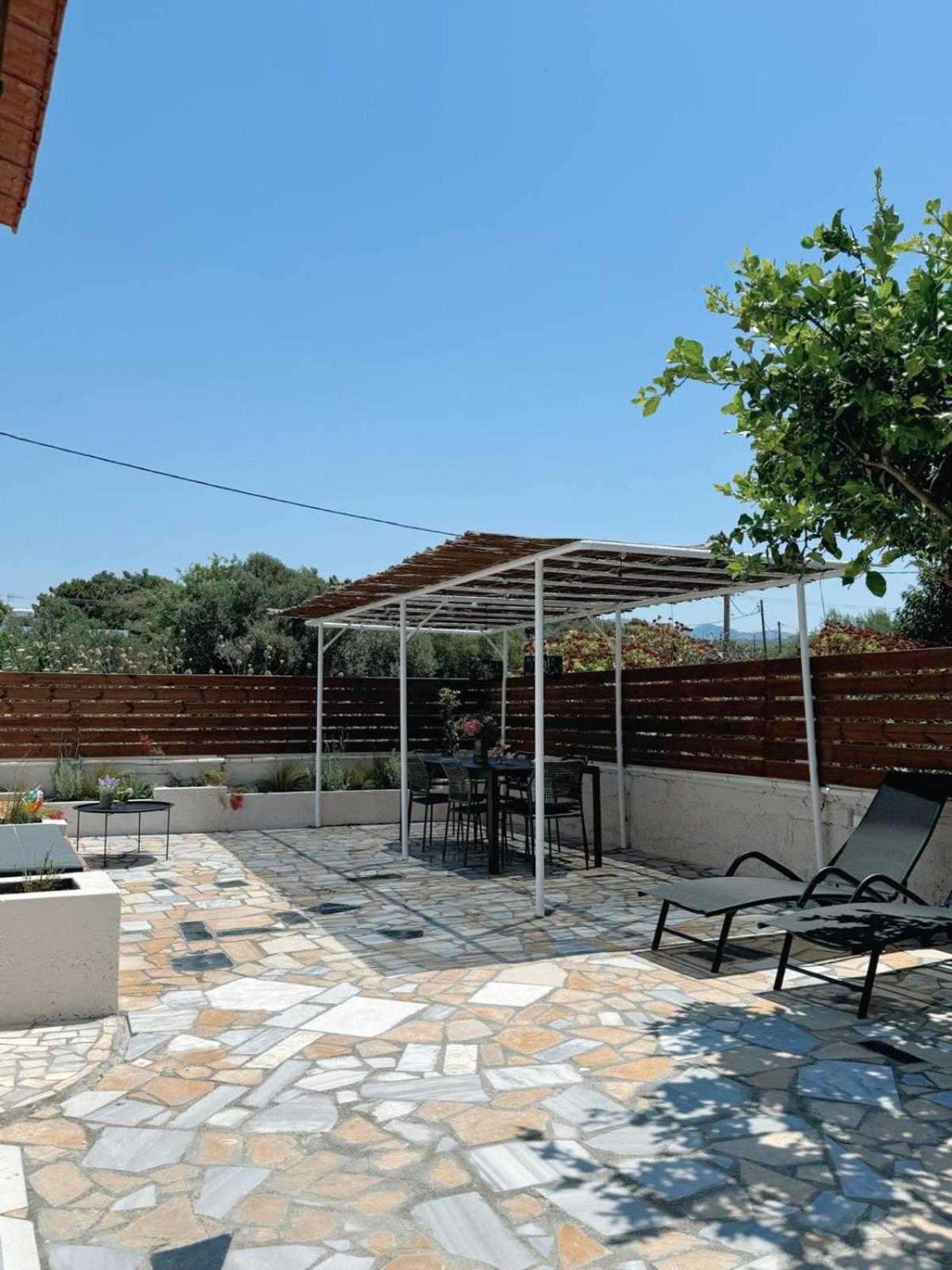 Nereid Bungalow