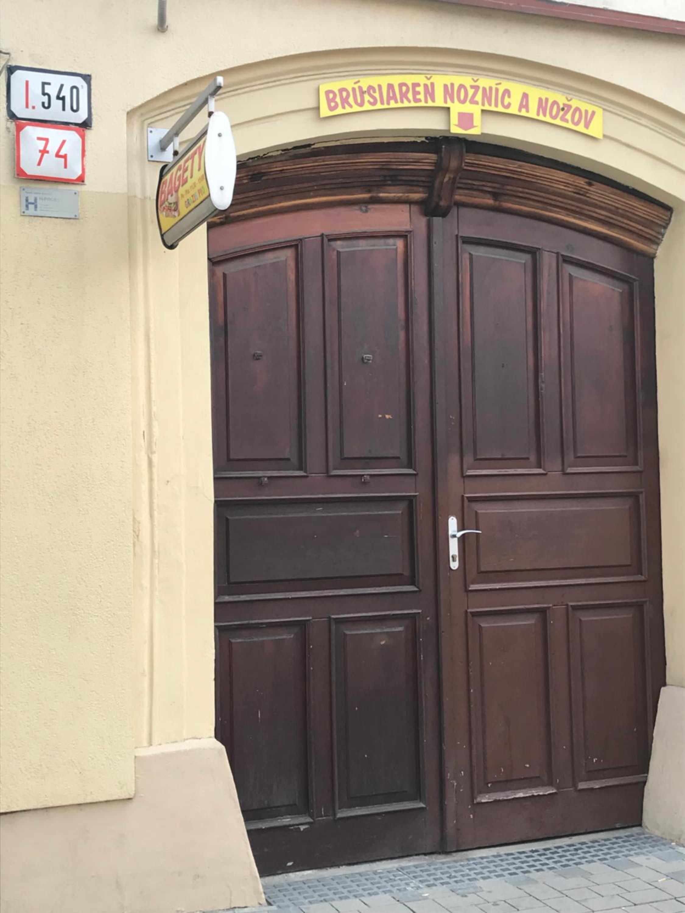 Photo 10