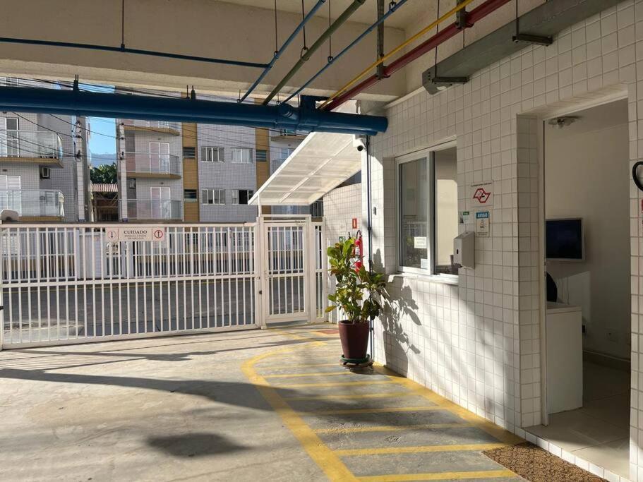 Apartamento em Ubatuba! A 100m da praia das Toninhas!