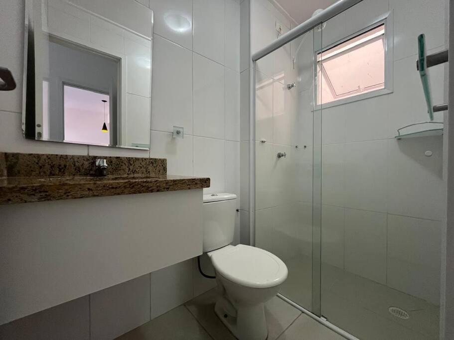 Apartamento em Ubatuba! A 100m da praia das Toninhas!