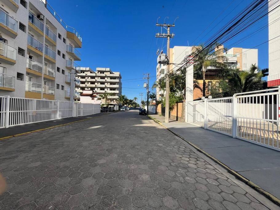 Apartamento em Ubatuba! A 100m da praia das Toninhas!