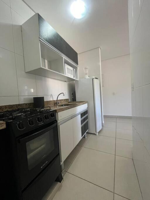 Apartamento em Ubatuba! A 100m da praia das Toninhas!