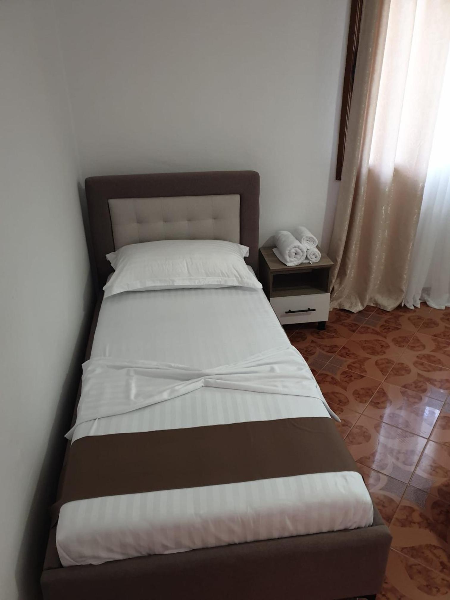 Centre Vlore Guest House