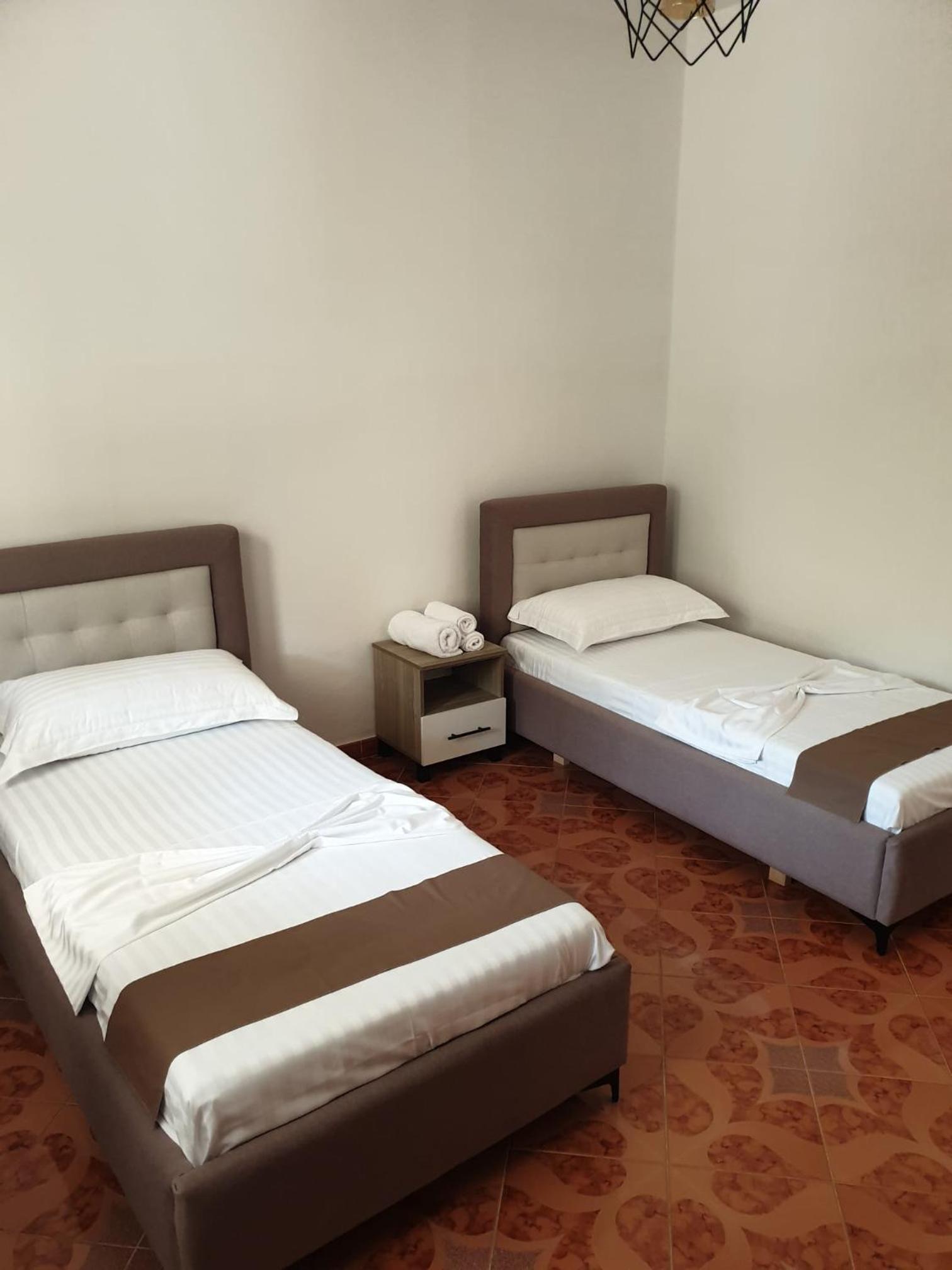 Centre Vlore Guest House