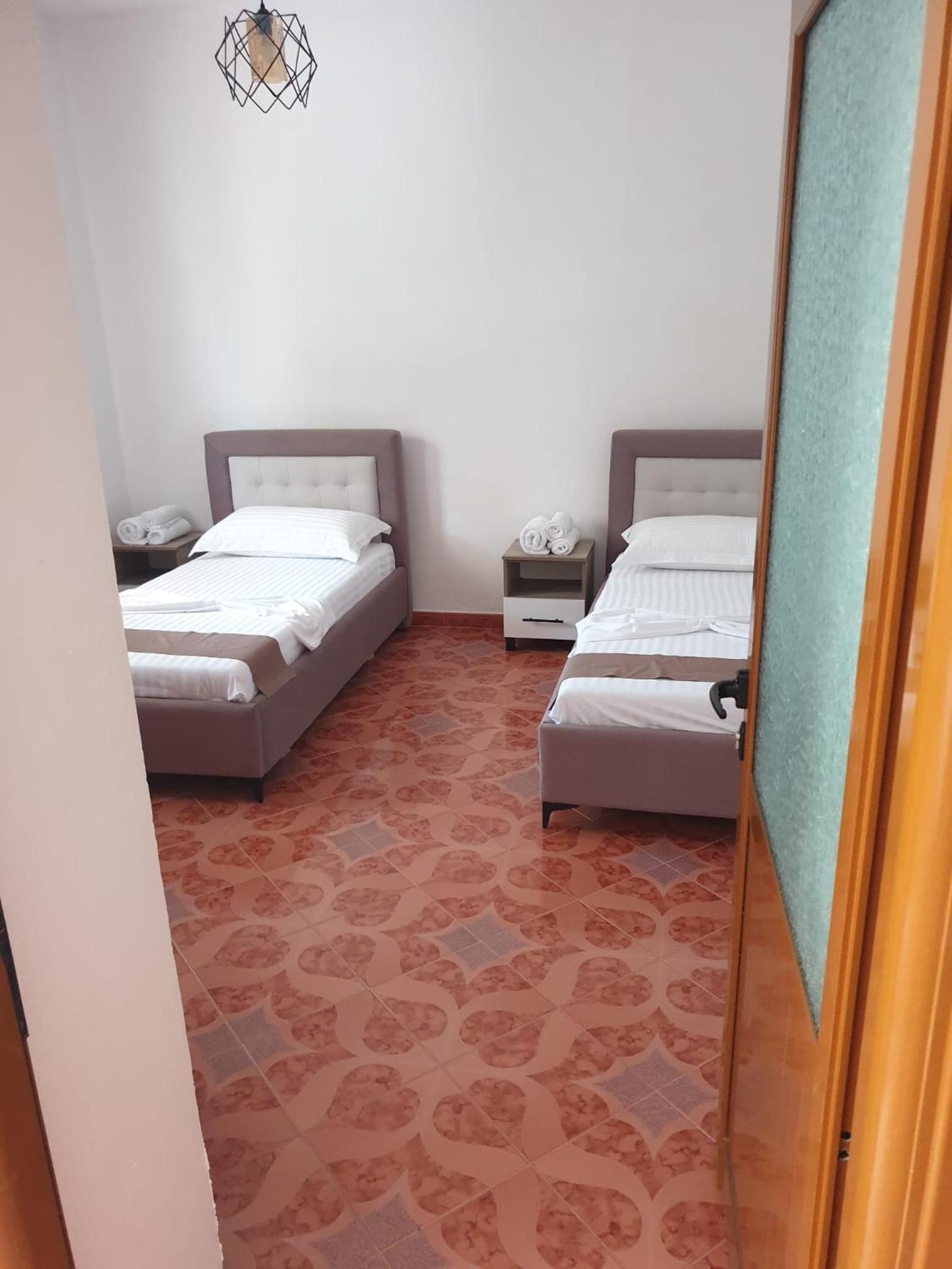 Centre Vlore Guest House