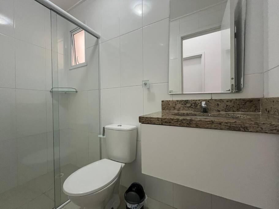 Apartamento em Ubatuba! A 100m da praia das Toninhas!