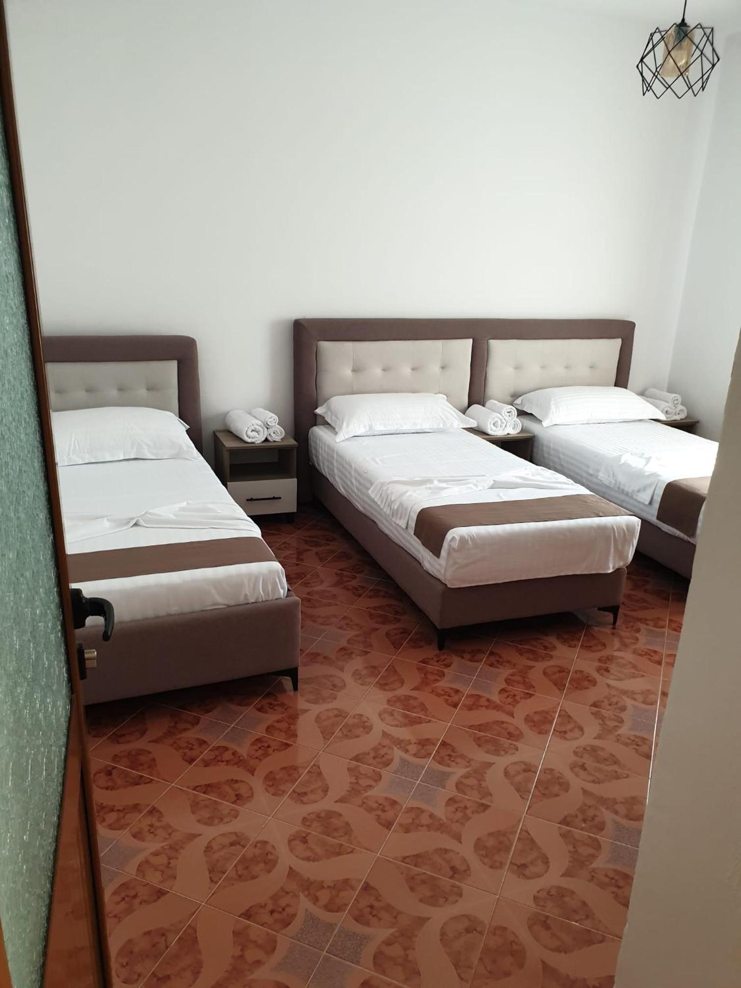 Centre Vlore Guest House