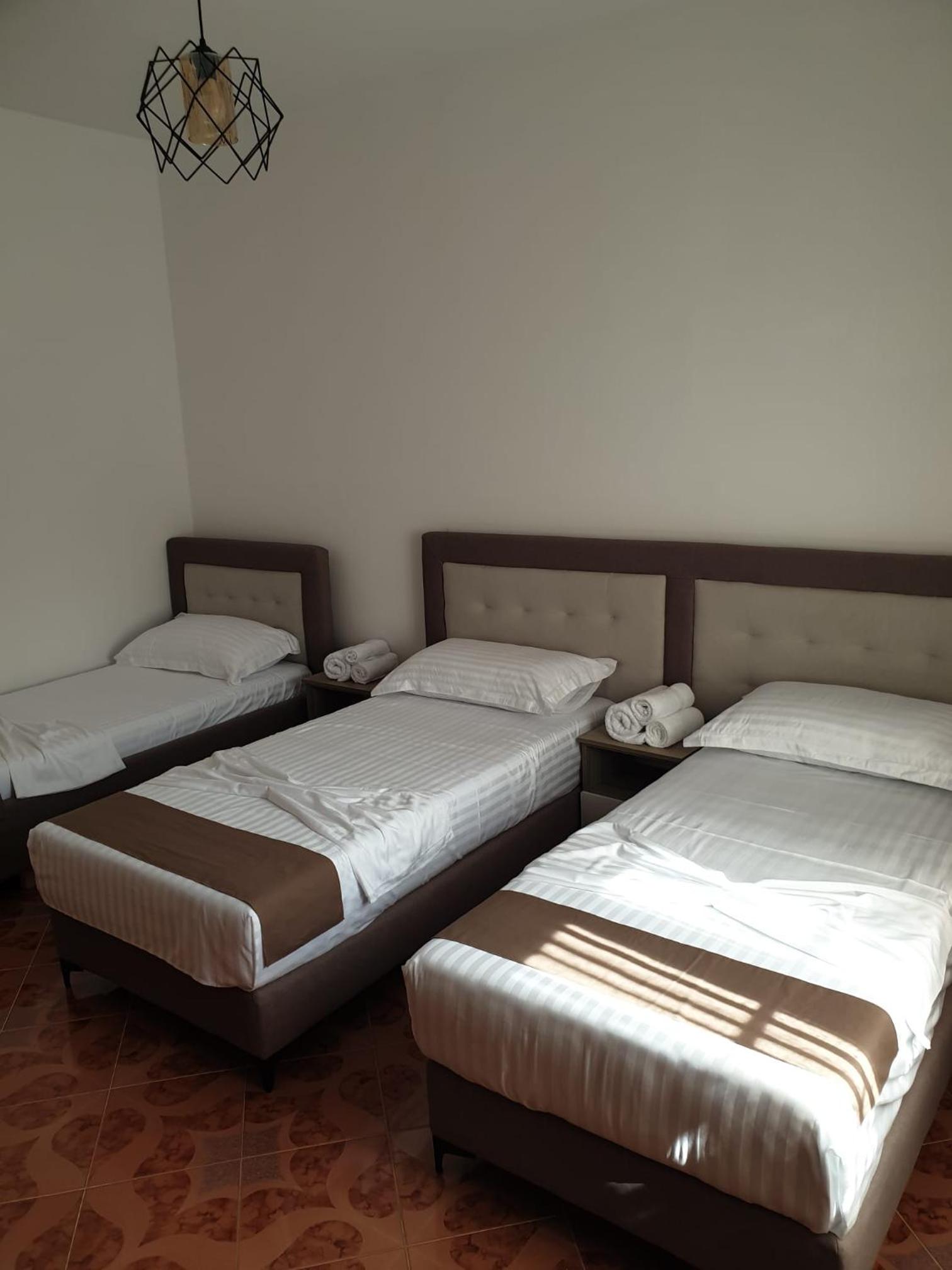 Centre Vlore Guest House