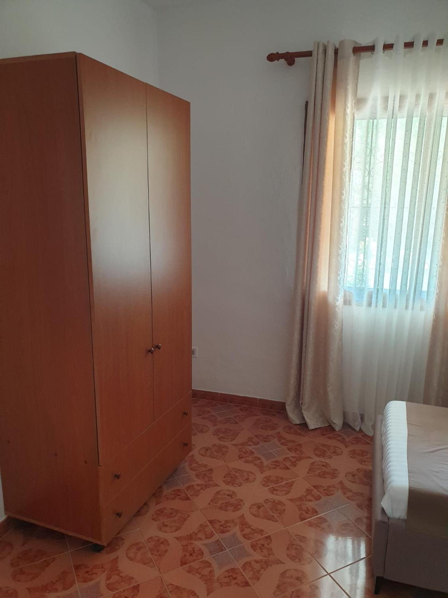 Centre Vlore Guest House