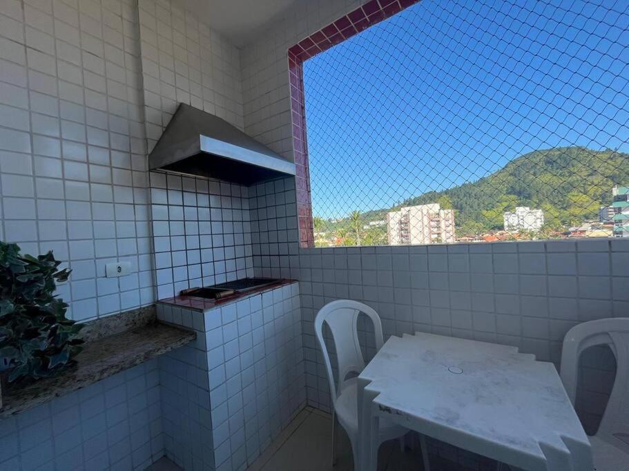 Apartamento em Ubatuba! A 100m da praia das Toninhas!