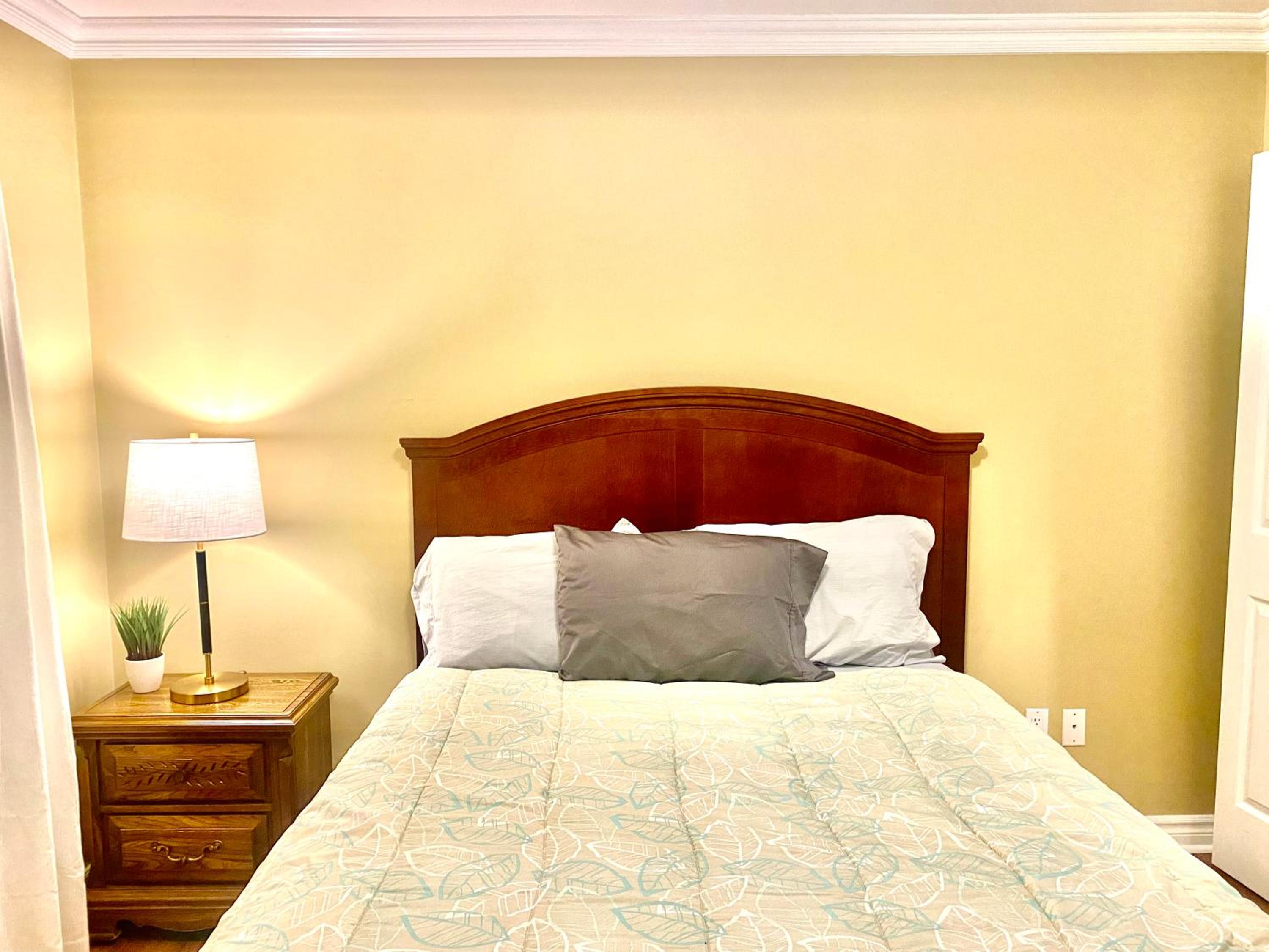Nice Bedrooms in North York, Ontario