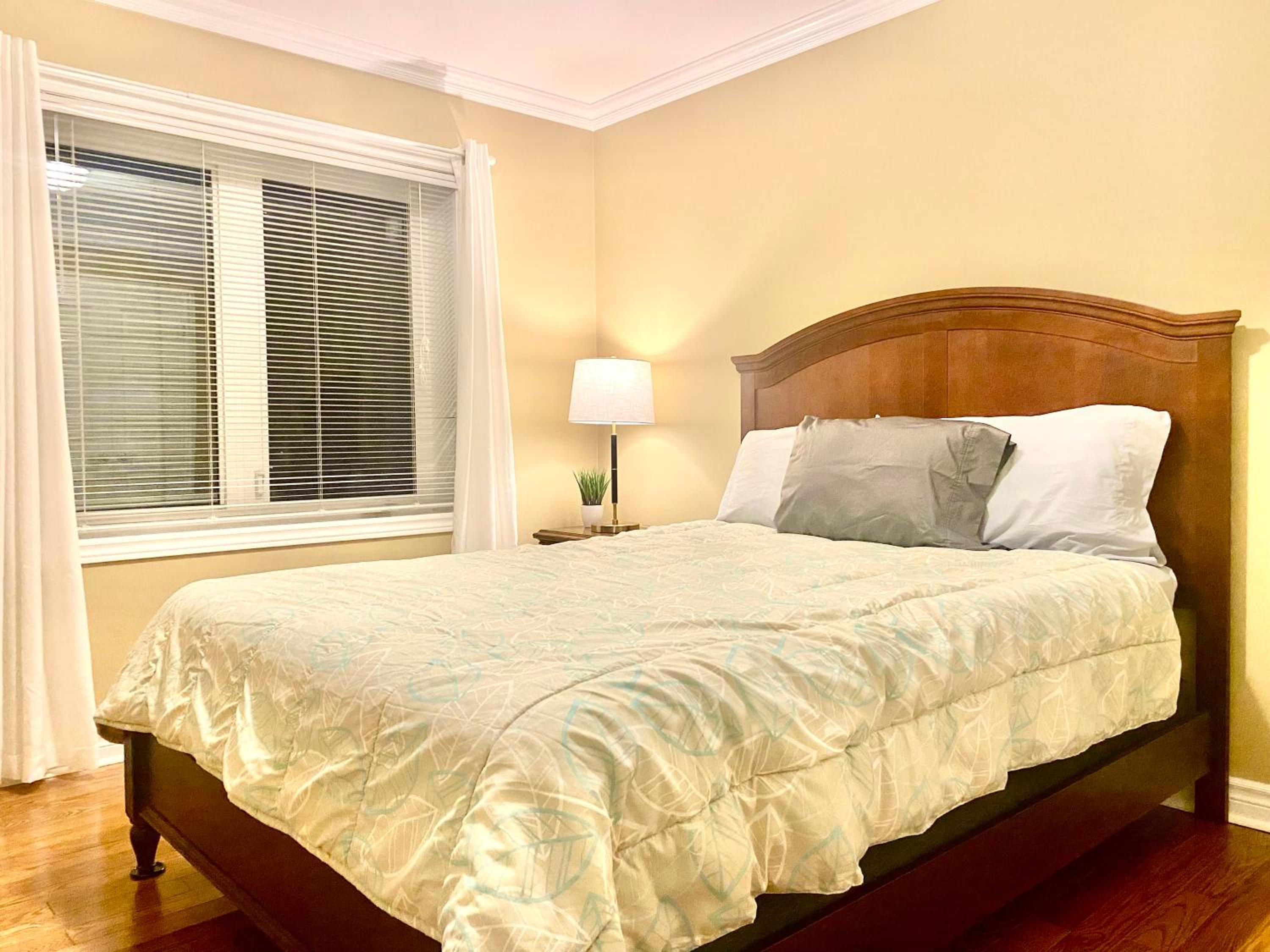 Nice Bedrooms in North York, Ontario