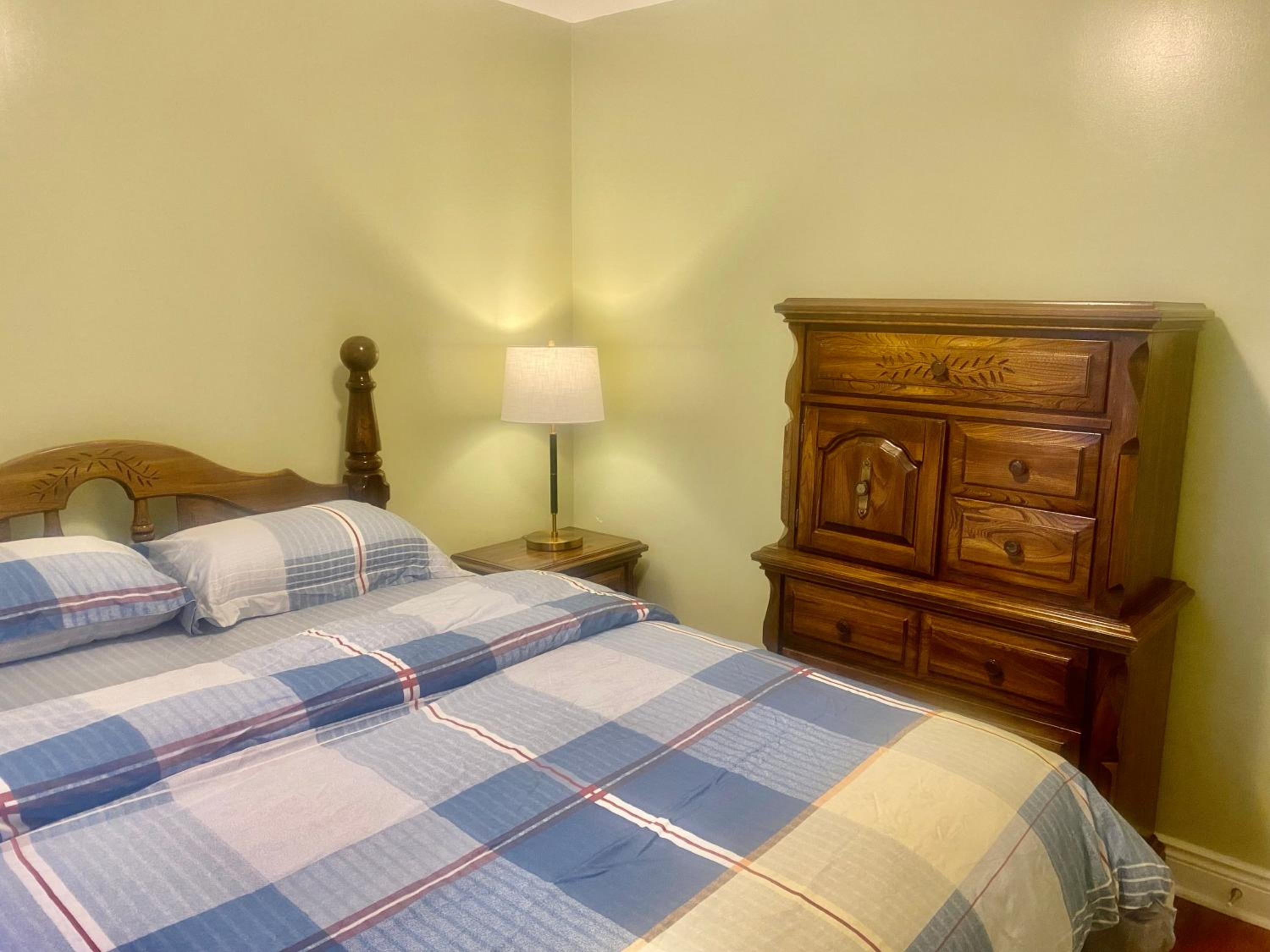 Nice Bedrooms in North York, Ontario