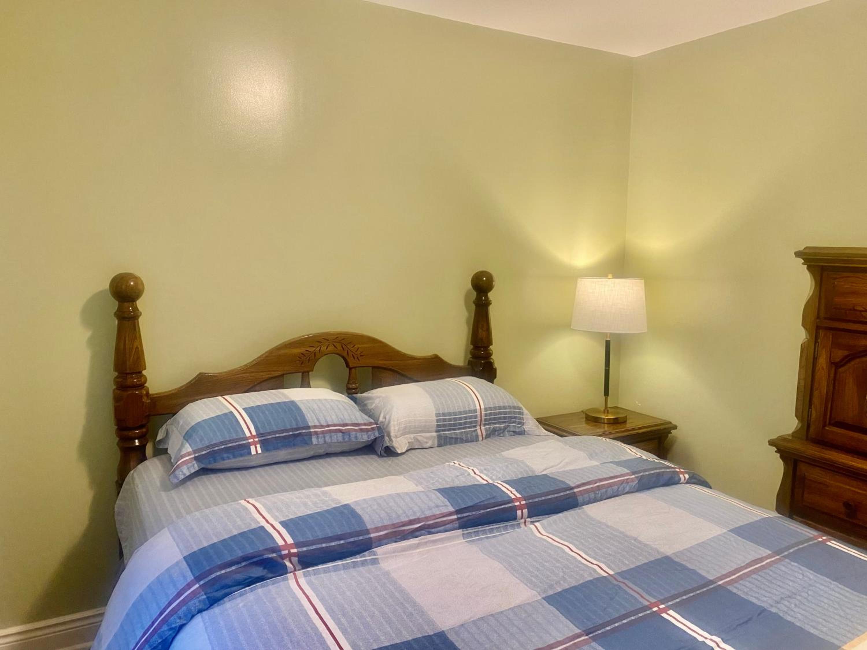 Nice Bedrooms in North York, Ontario