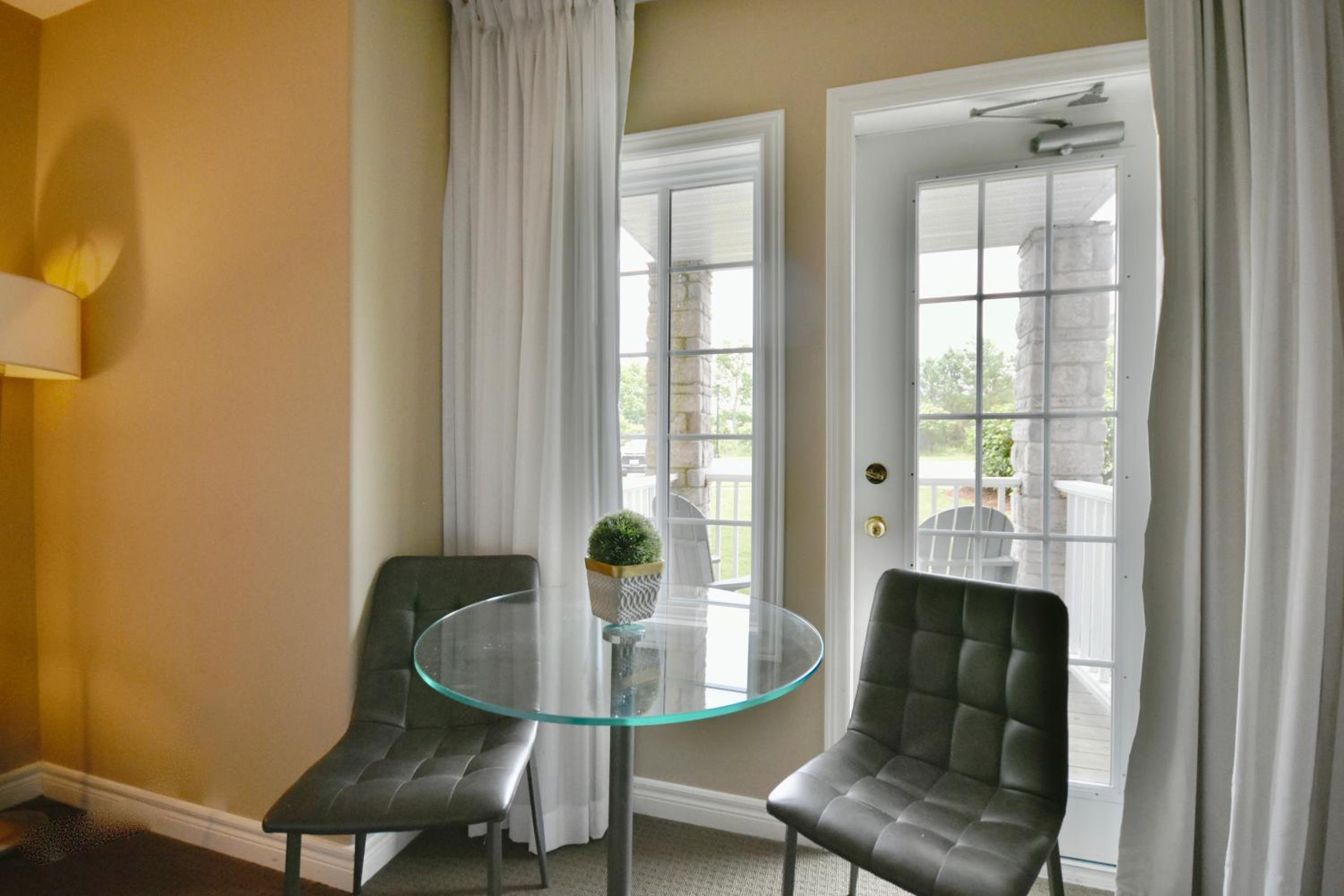 Beautiful Jacuzzi Suite with Garden View-Studio