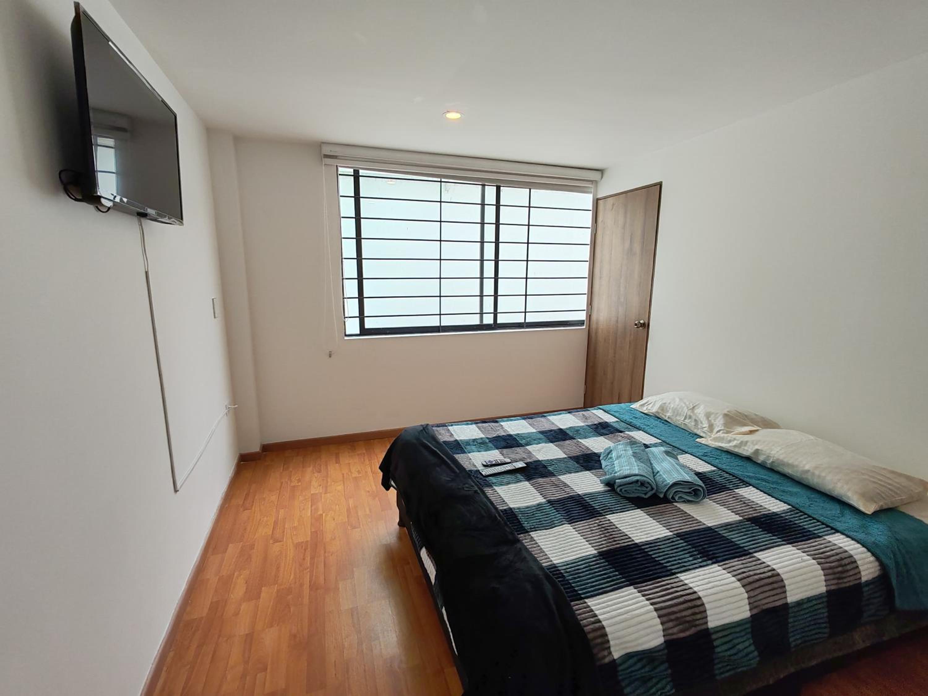 Apartaestudio moderno con parqueadero cerca UPTC y Clínica Los Andes
