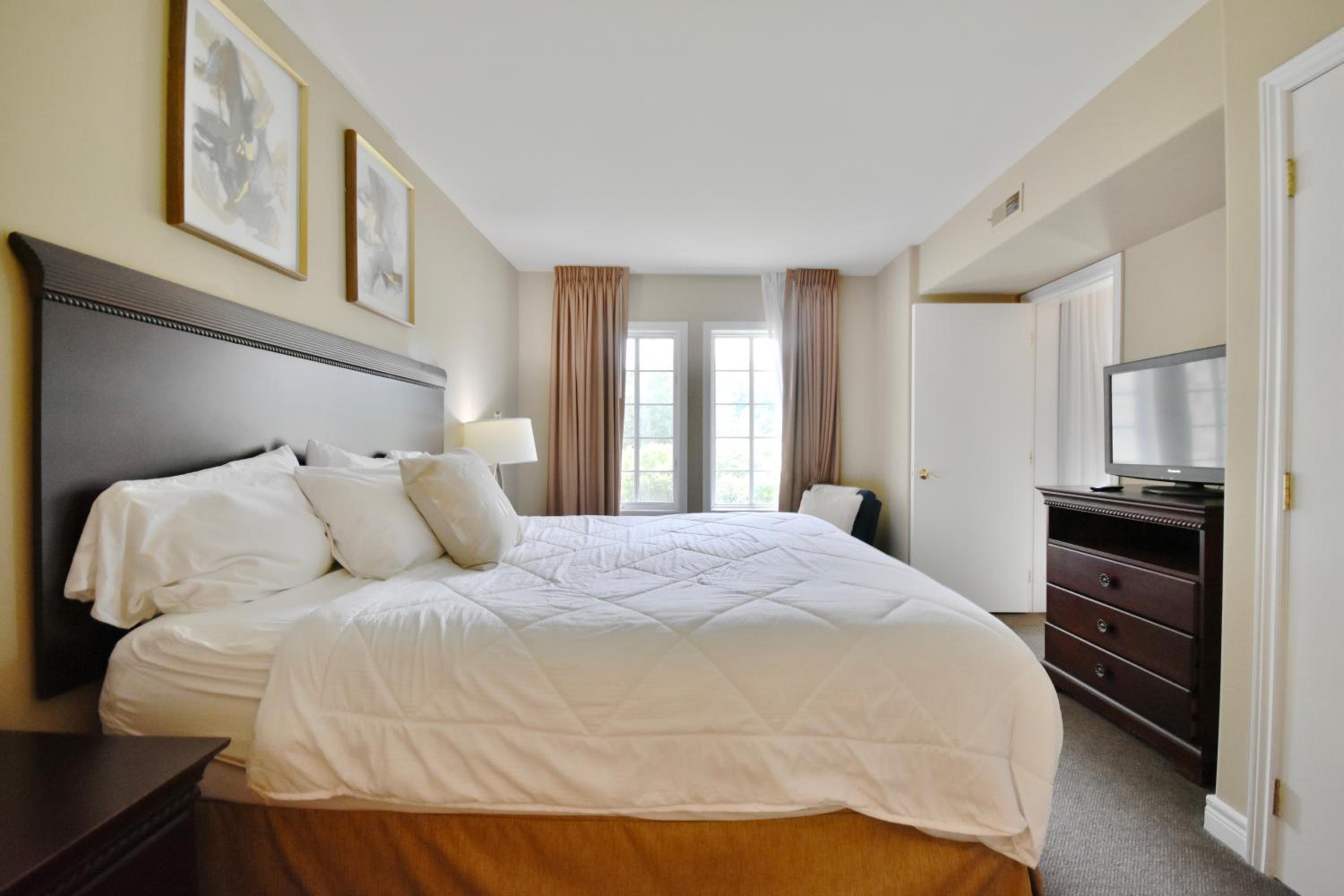 Beautiful Jacuzzi Suite with Garden View-Studio