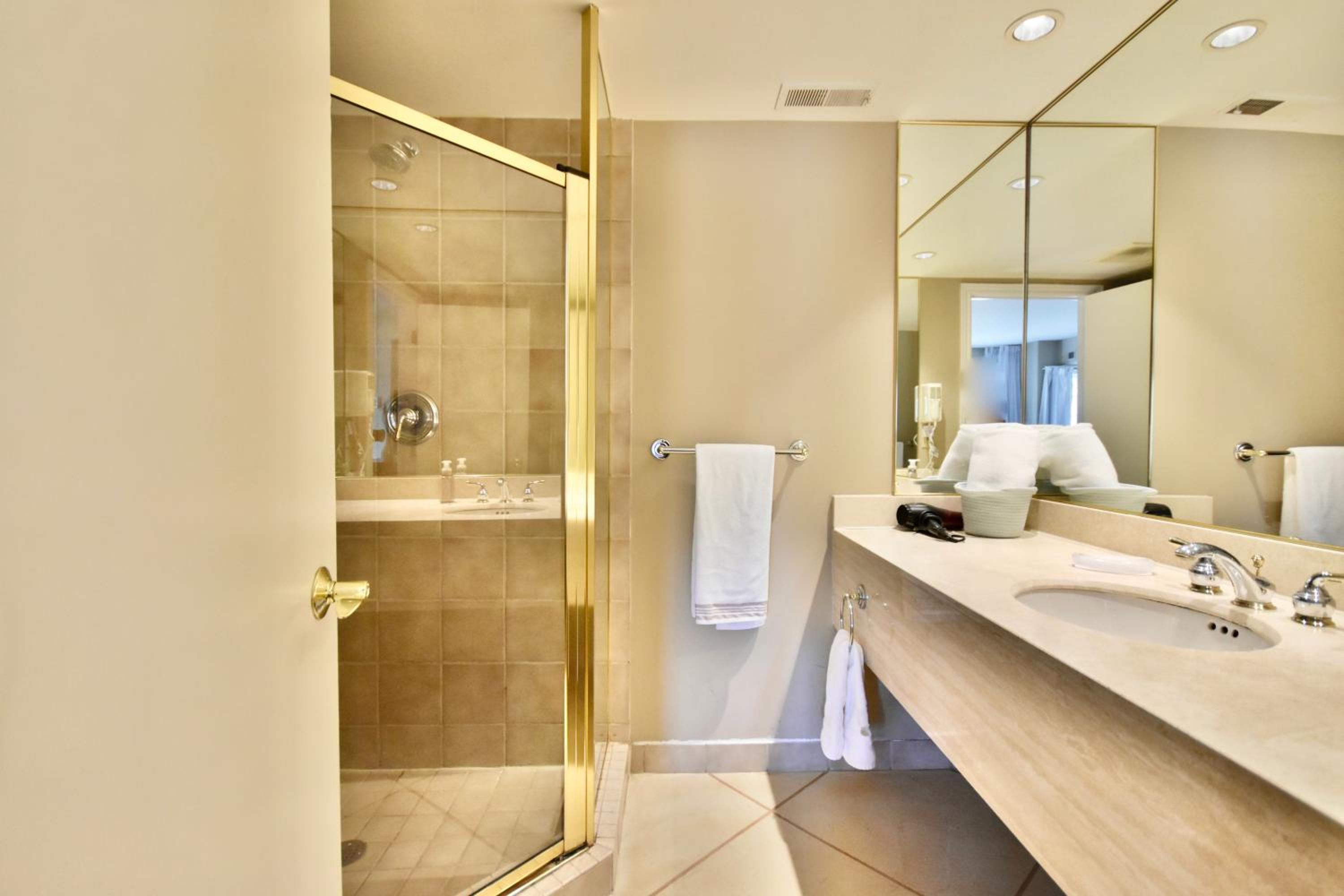 Beautiful Jacuzzi Suite with Garden View-Studio